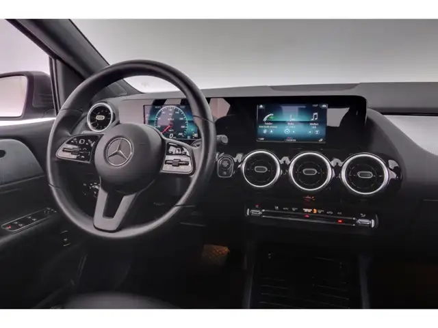 Mercedes-Benz B-Class view 13