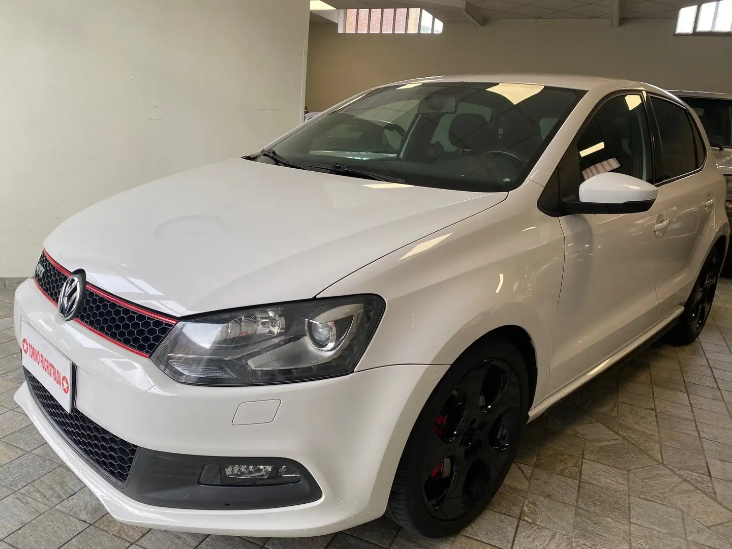 Volkswagen Polo GTI Polo V 2009 5p 1.4 tsi 180cv dsg Weiß - 1