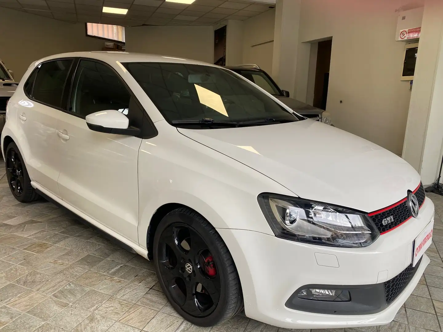 Volkswagen Polo GTI Polo V 2009 5p 1.4 tsi 180cv dsg Weiß - 2