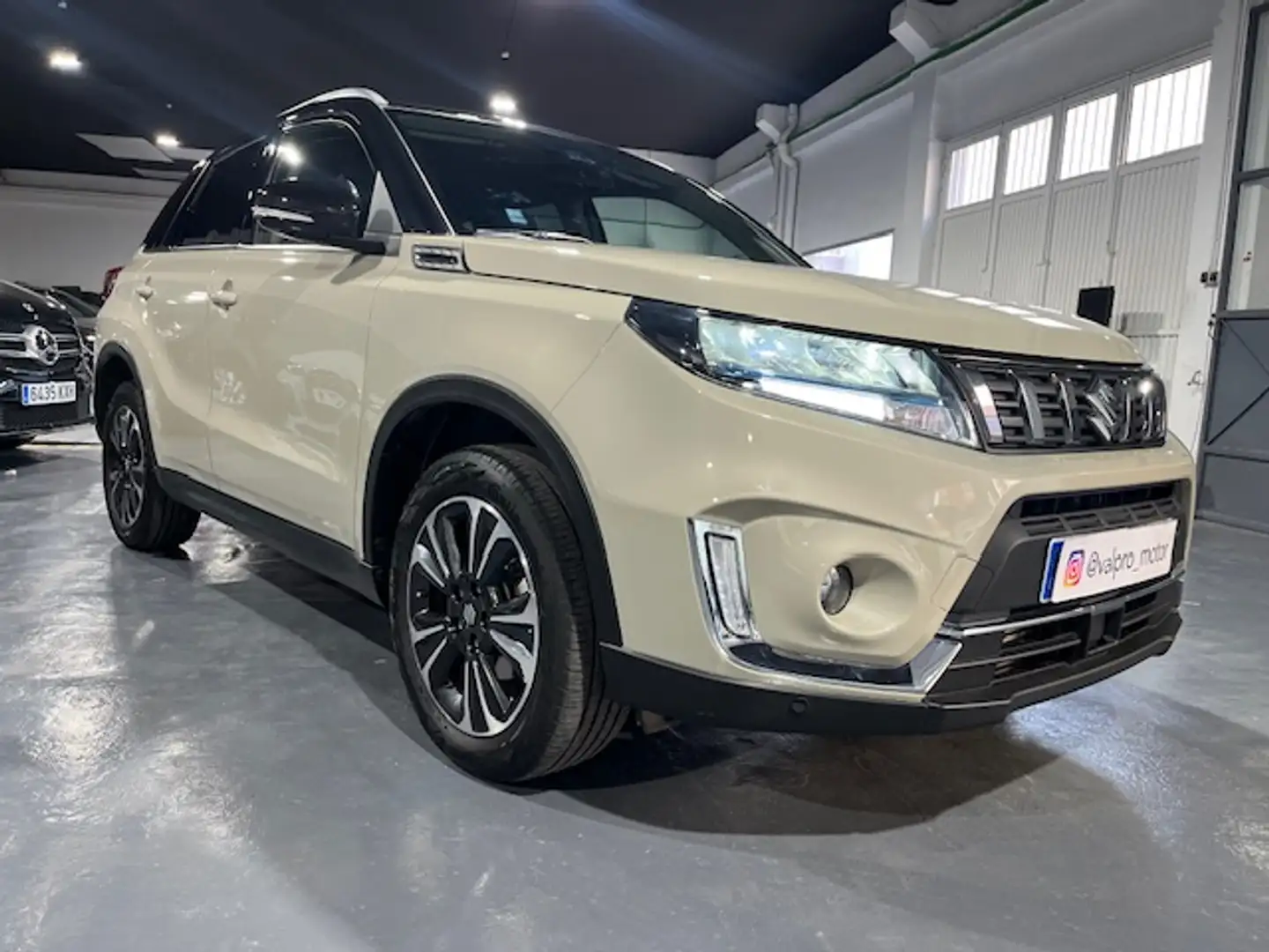 Suzuki Vitara Todoterreno Manual de 5 Puertas Beige - 2