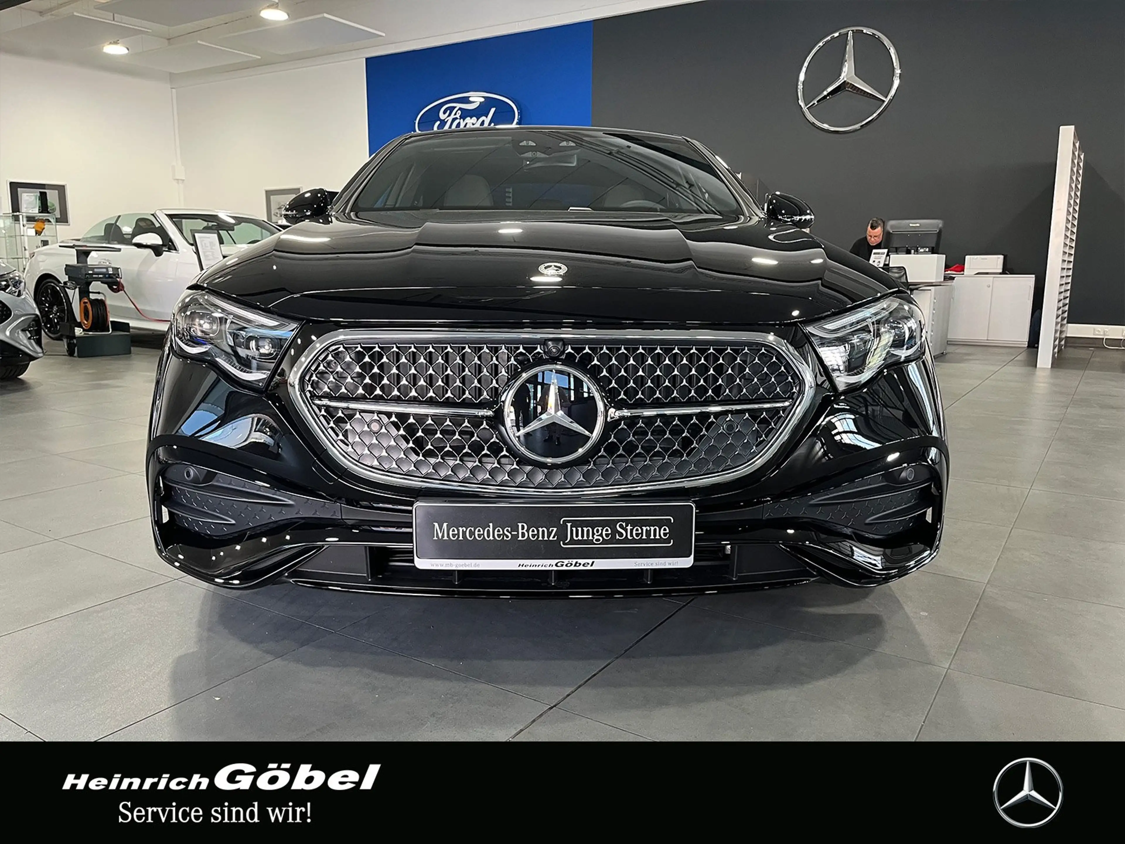 Mercedes-Benz E 450 d AMG+PANO+DIGITAL-L+SUPERSCREEN+AIRMATIC — photo 3