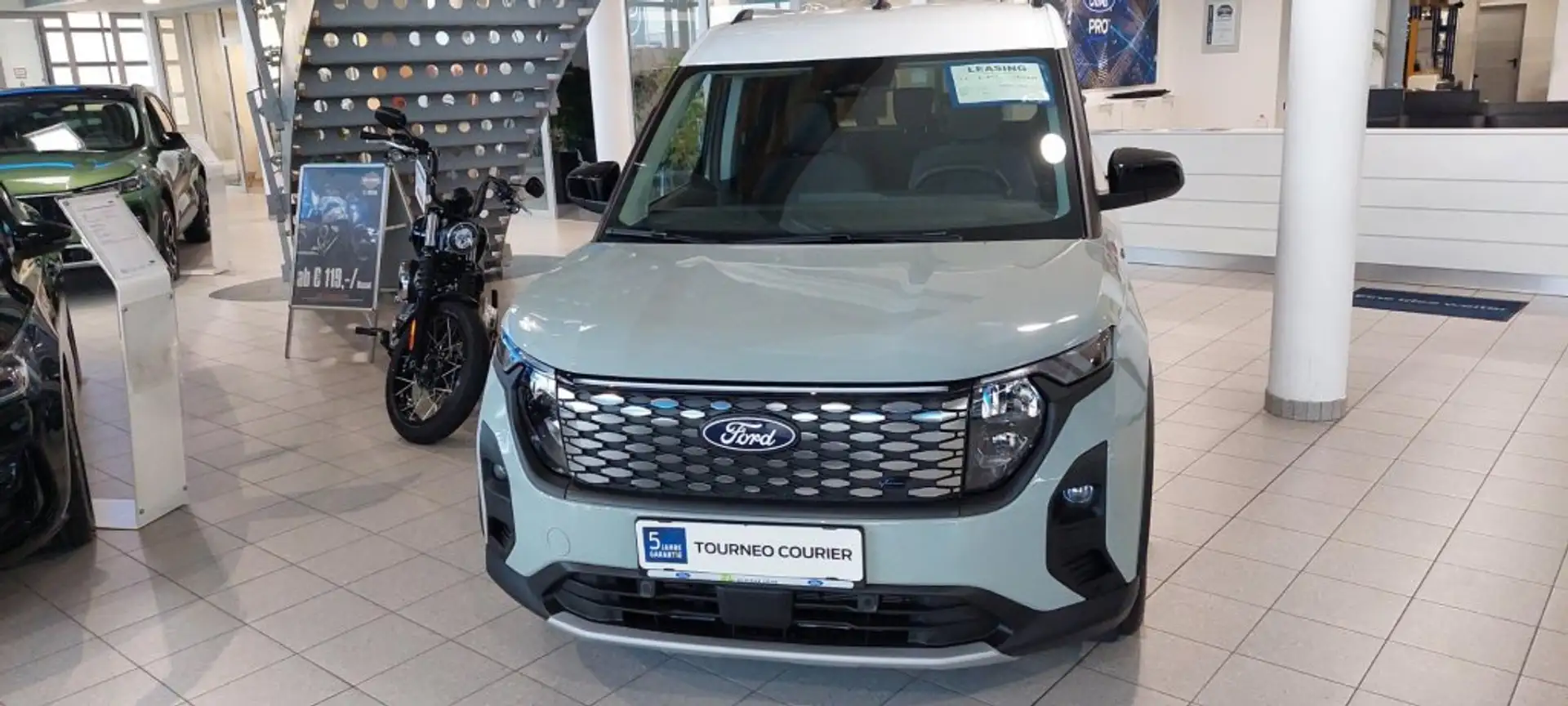 Ford Transit Courier Tourneo Courier Active BEV 136PS A1 Gris - 2