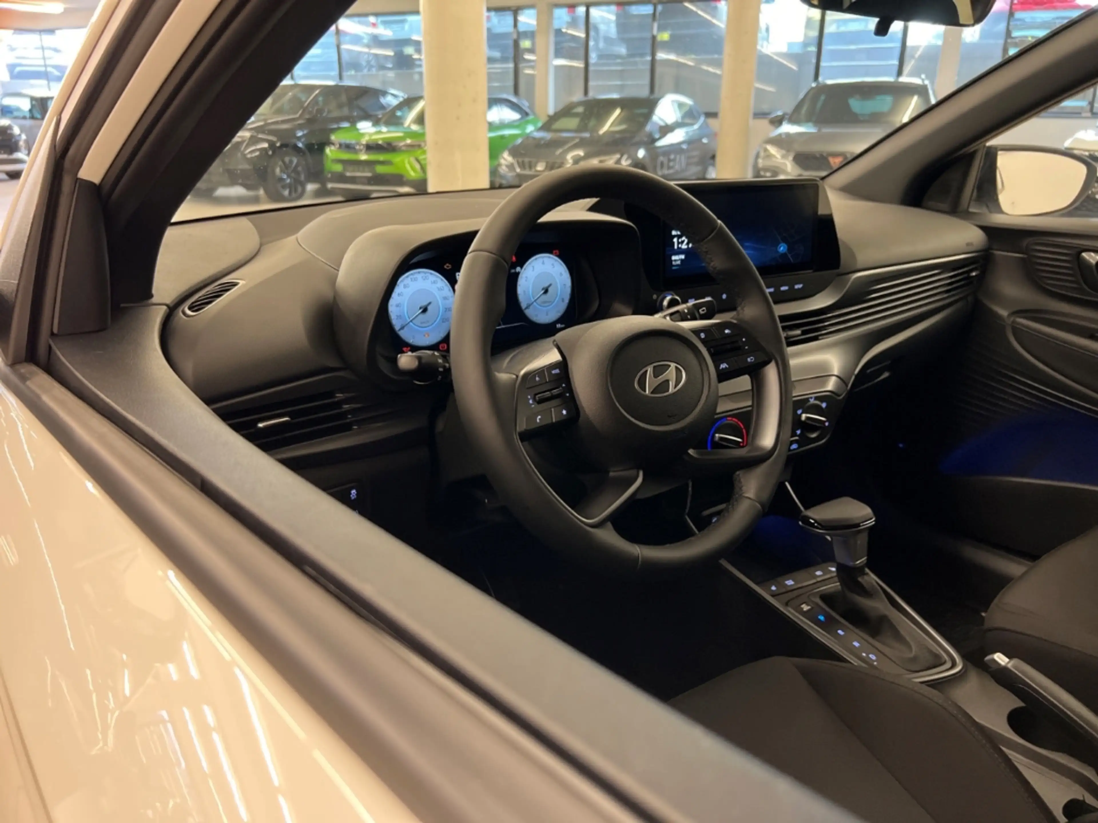 Hyundai BAYON Blackline 66KW (90 PS) Automatik Navi Soundsystem — photo 14