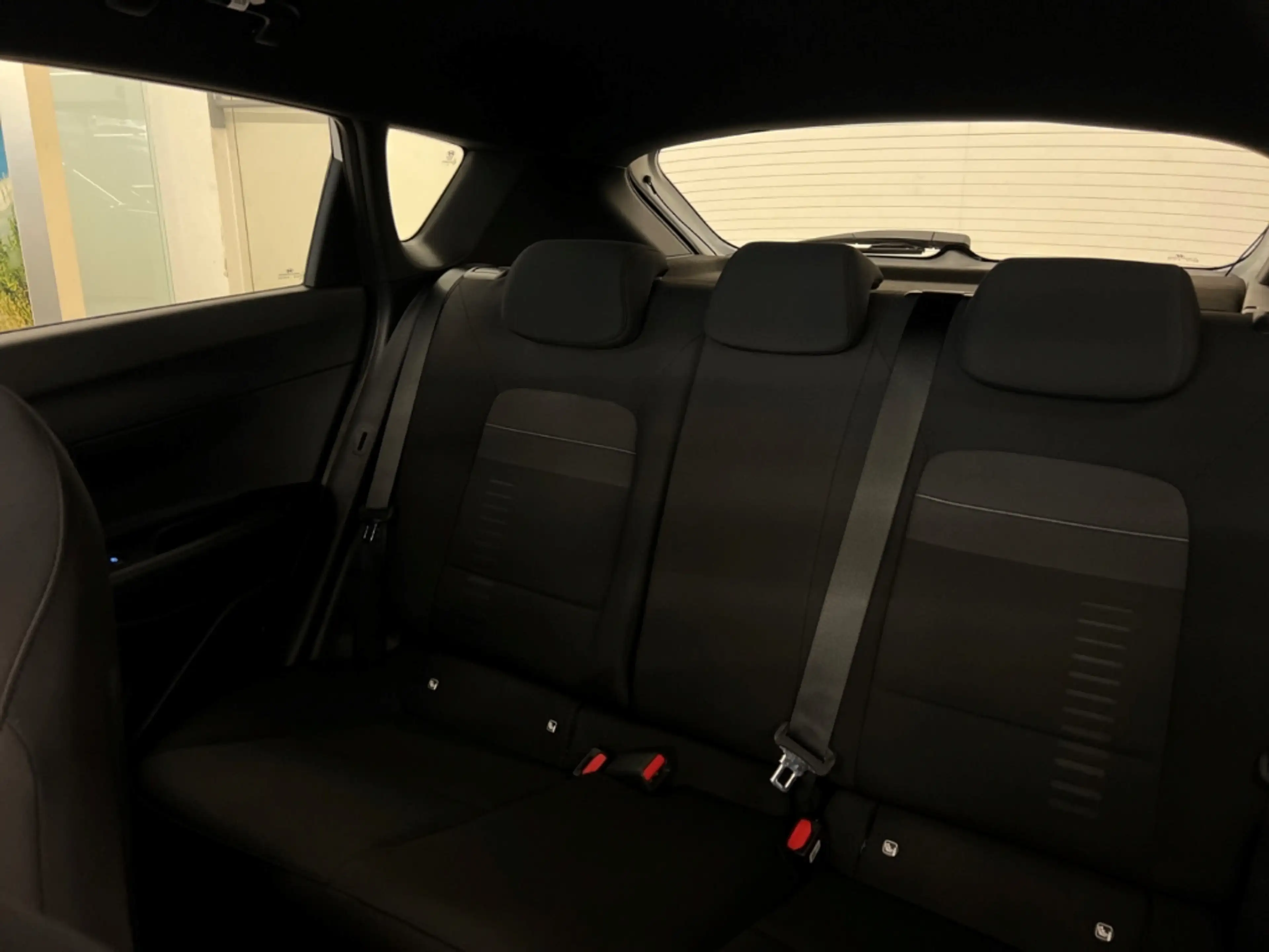Hyundai BAYON Blackline 66KW (90 PS) Automatik Navi Soundsystem — photo 6