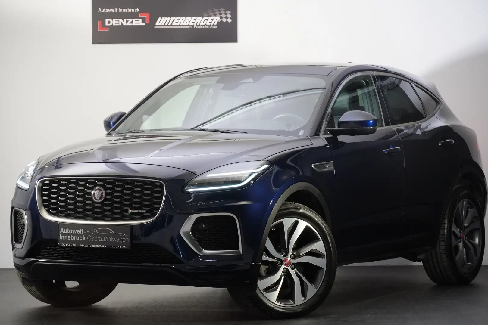 Jaguar E-Pace 2,0DI4 D165 AWD R-Dynamic S Aut. Blau - 2