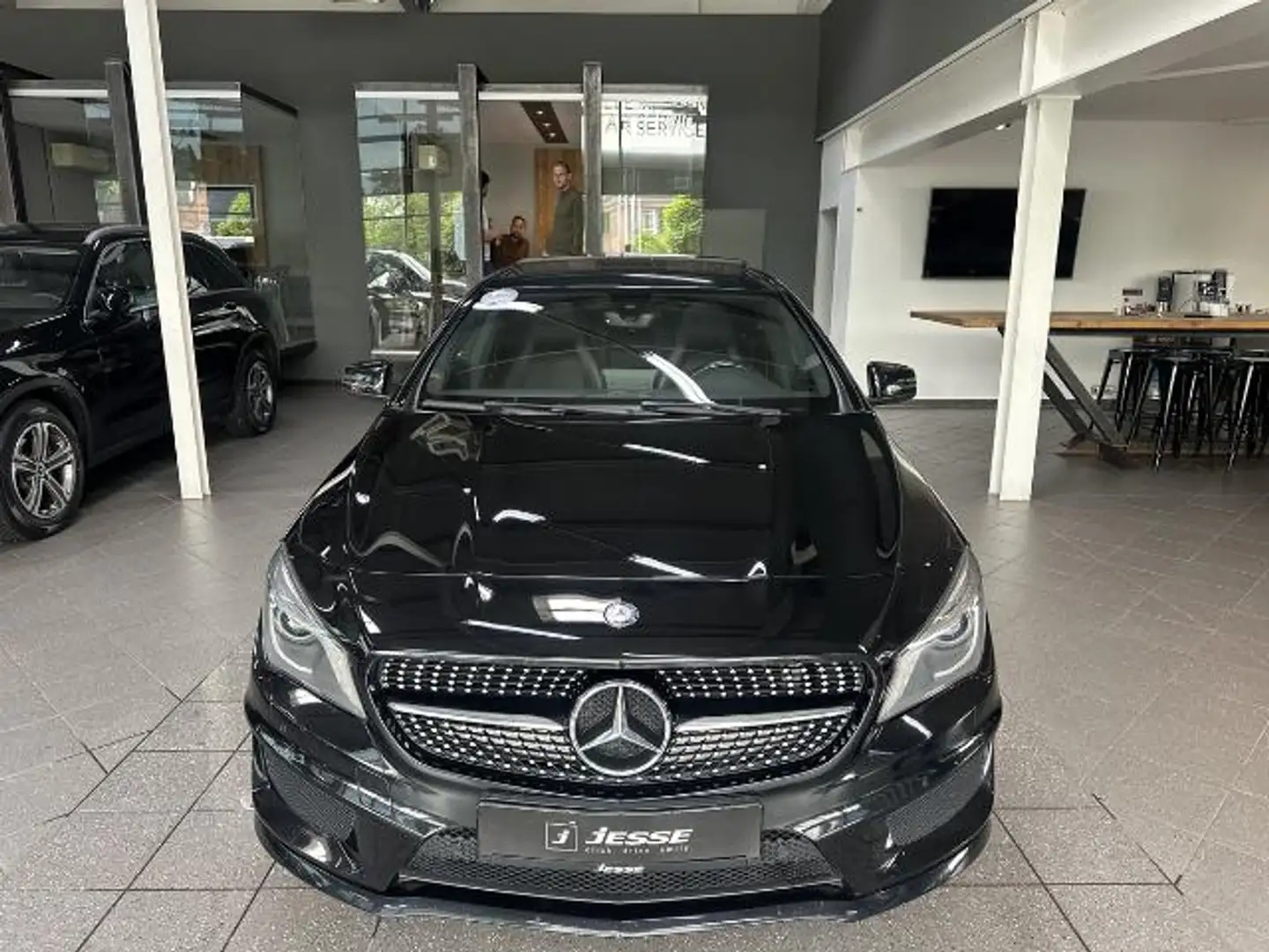 Mercedes-Benz CLA 180 AMG Line Night-Paket GEWERBE Noir - 2