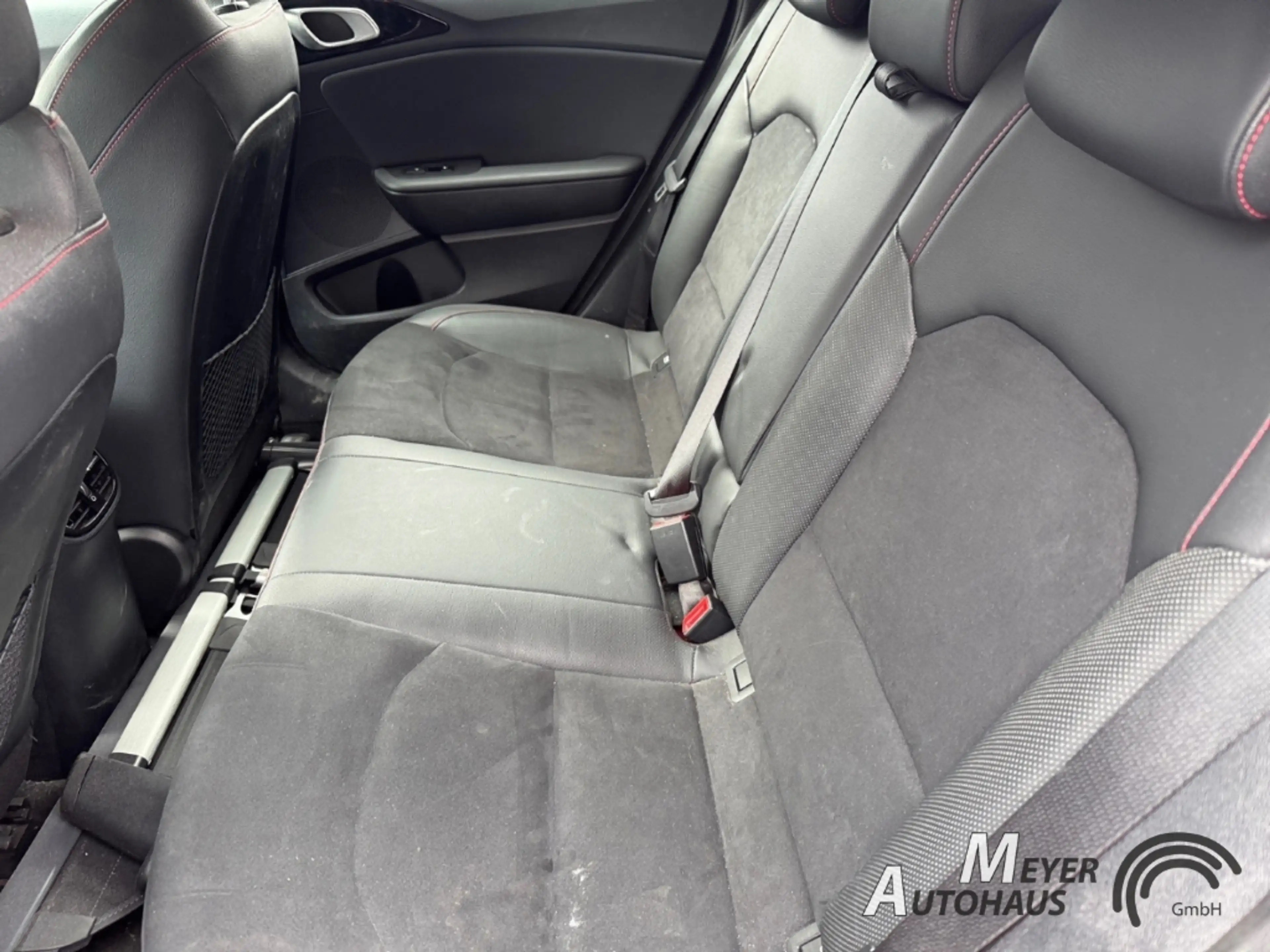 Kia ProCeed / pro_cee'd 1.6 T-GDI GT +Navigation+Komfort-Paket — photo 8