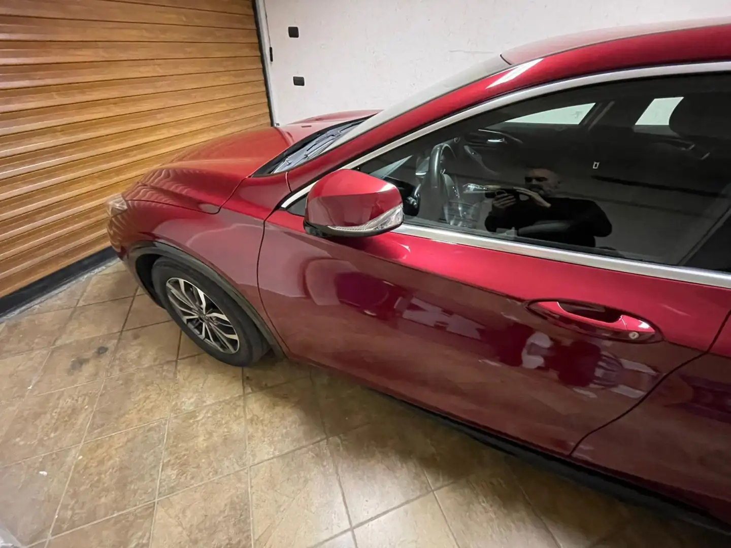 Infiniti Q30 Piros - 2