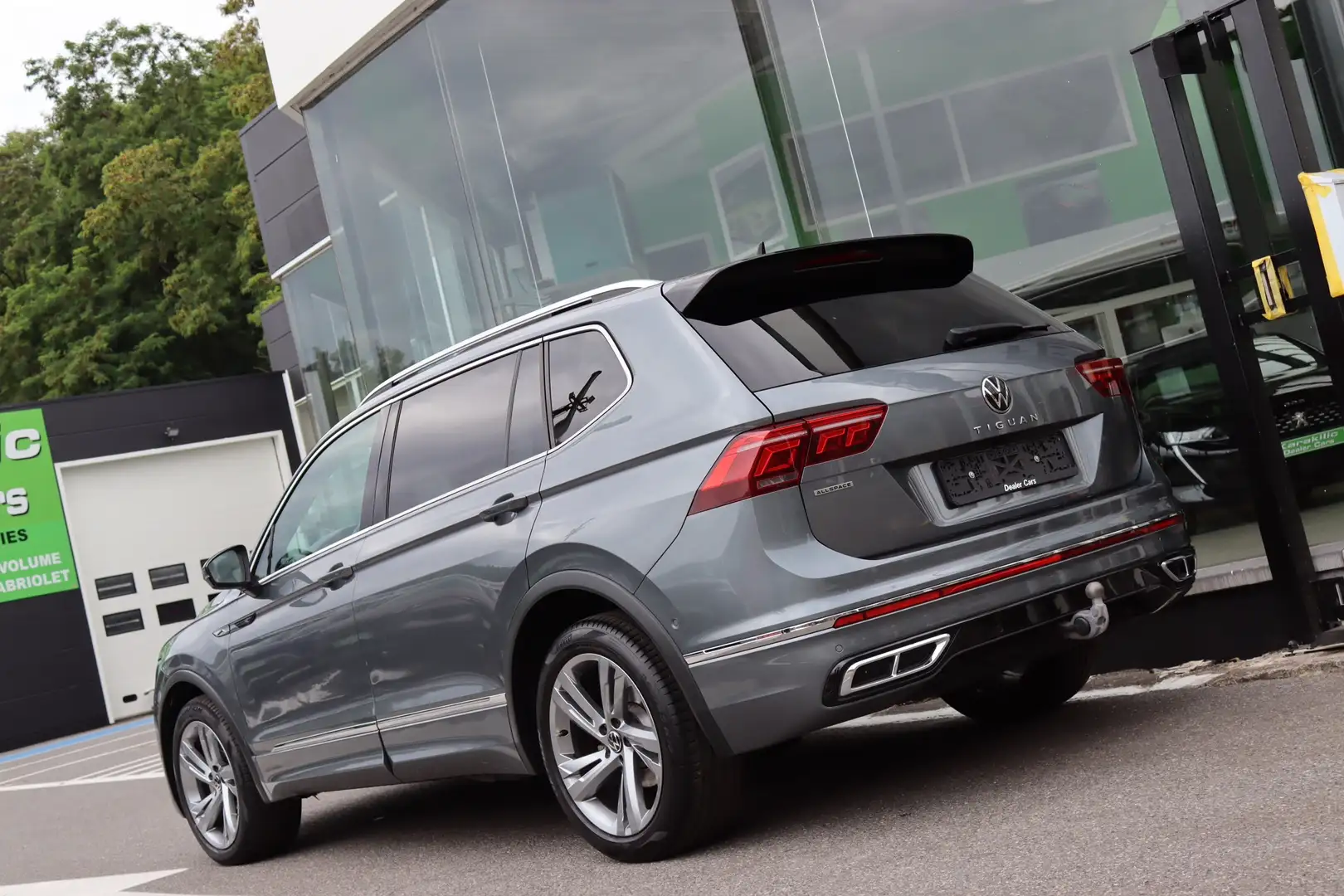 Volkswagen Tiguan Allspace 7PLACES R-LINE 1.5TSi 150CV DSG PANO FULL OPTIONS Grigio - 2