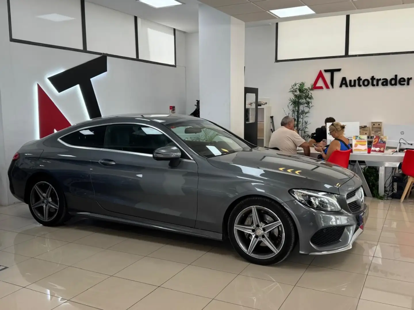 Mercedes-Benz C 220 Coupé 220d 9G-Tronic Plateado - 1