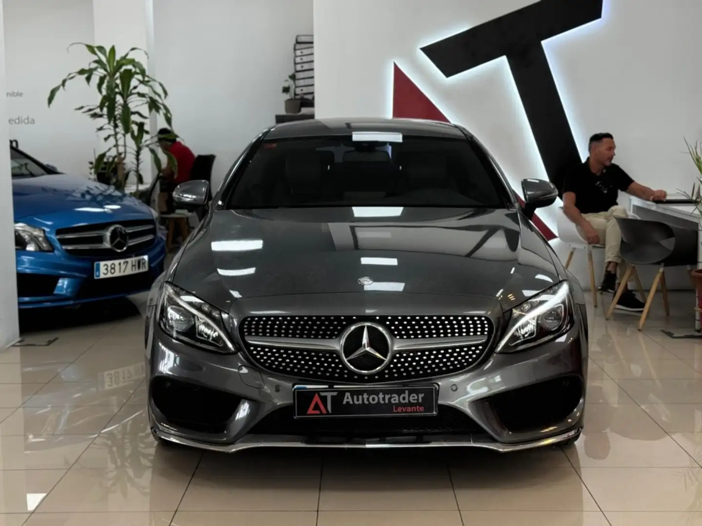 Mercedes-Benz C 220 Coupé 220d 9G-Tronic Plateado - 2