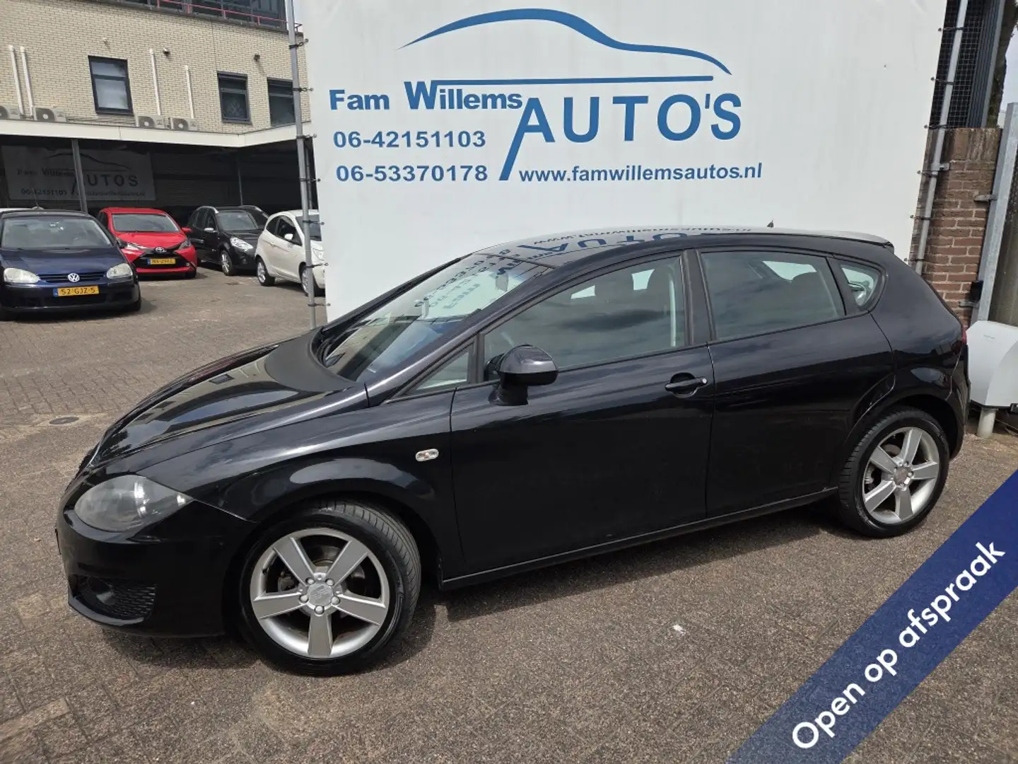 SEAT Leon 1.2 TSI Good Stuff Zwart - 1