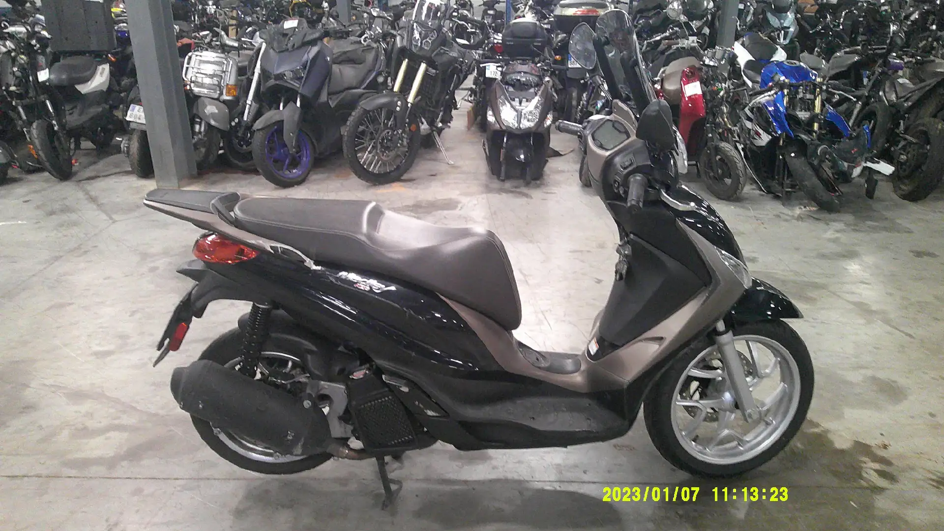 Piaggio Medley 125 - 1