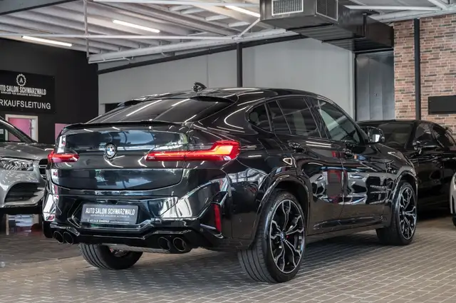 BMW X4 M view 7