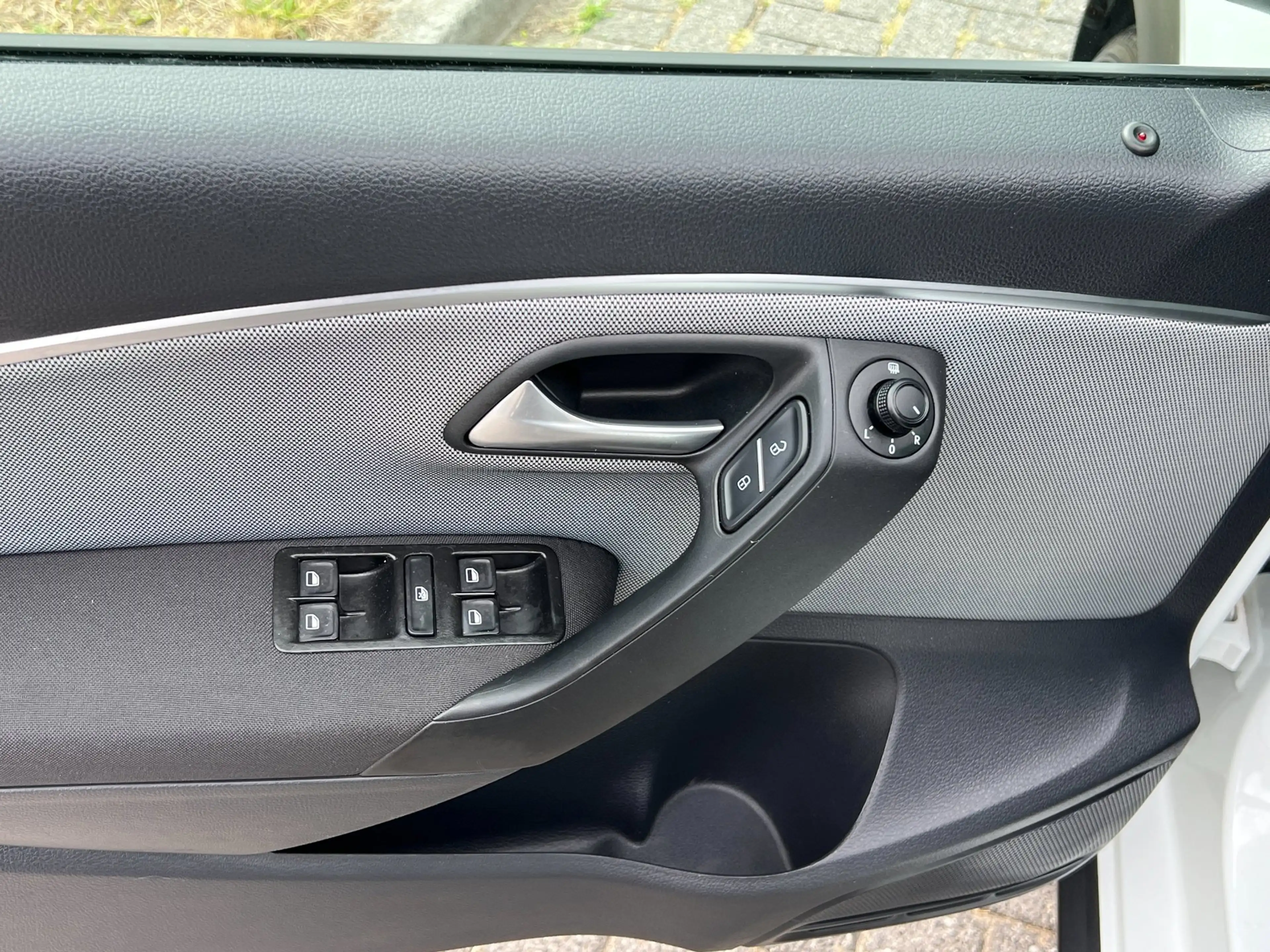 Volkswagen Polo Cross 6C 1.2 TSI DSG-7 LED CARPLAYY — photo 8