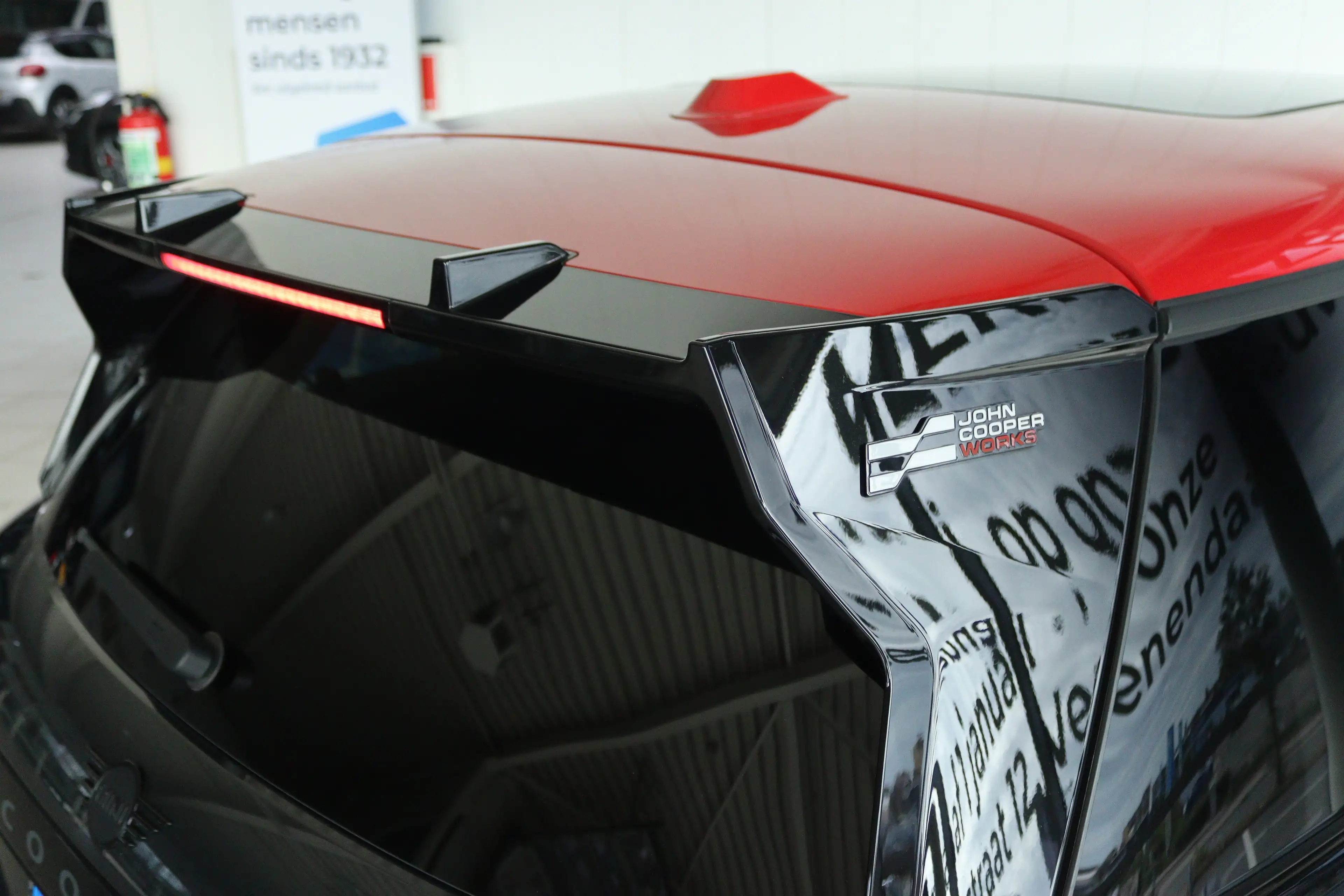 MINI John Cooper Works 3-Deurs SE Cooper XL 54.2 kWh 371KM Range | Binnen — photo 16