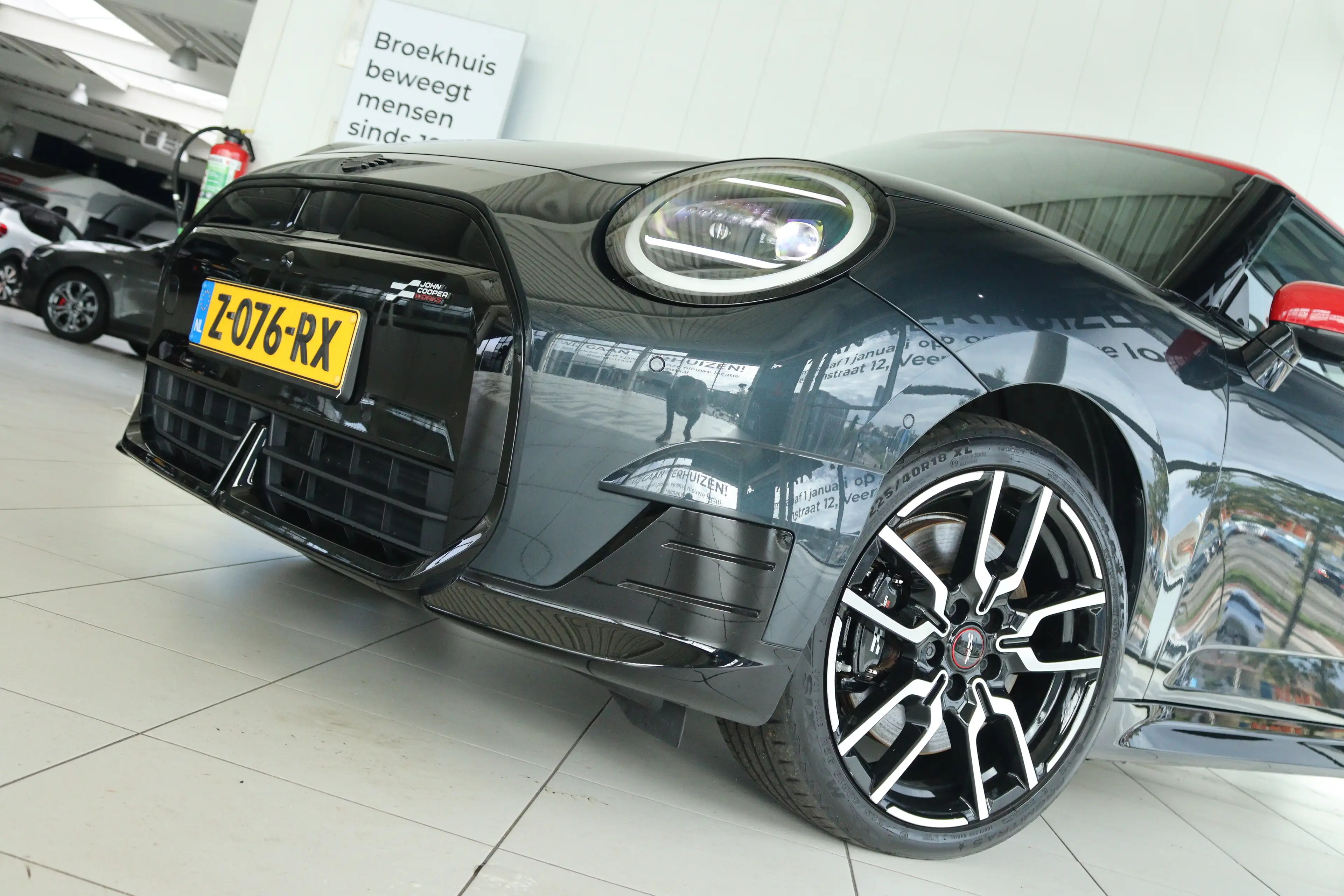 MINI John Cooper Works 3-Deurs SE Cooper XL 54.2 kWh 371KM Range | Binnen — photo 6