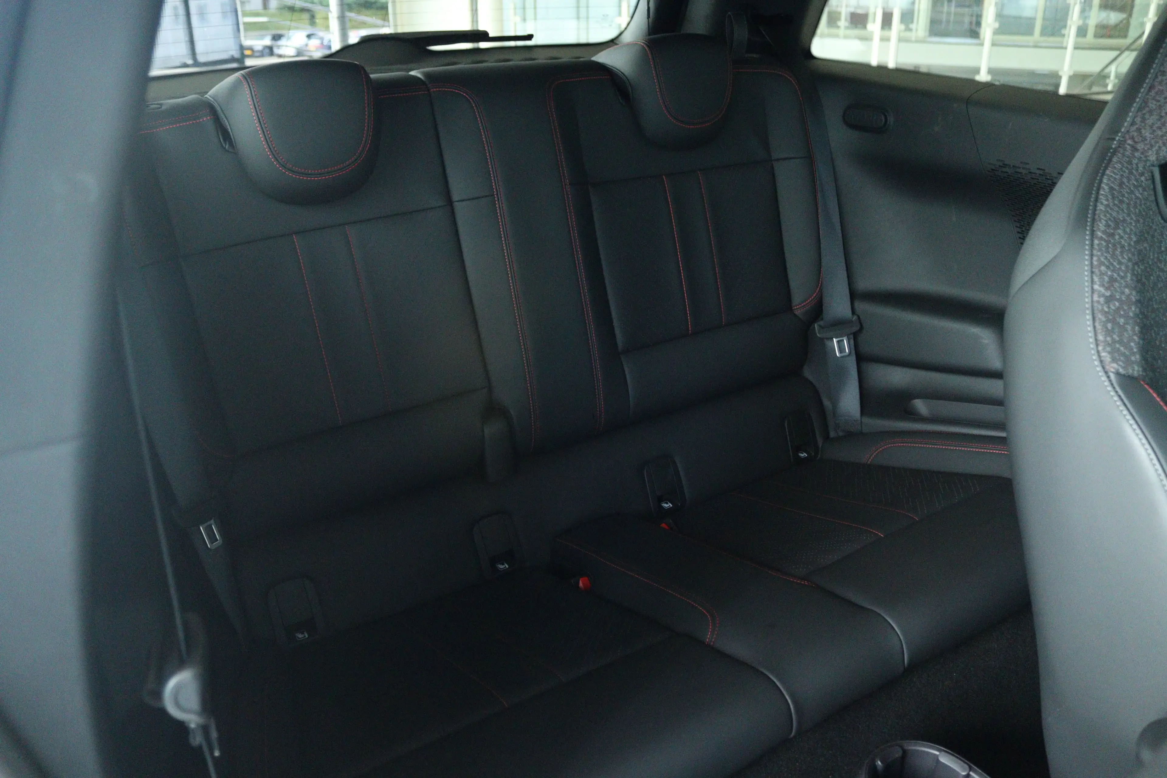 MINI John Cooper Works 3-Deurs SE Cooper XL 54.2 kWh 371KM Range | Binnen — photo 19