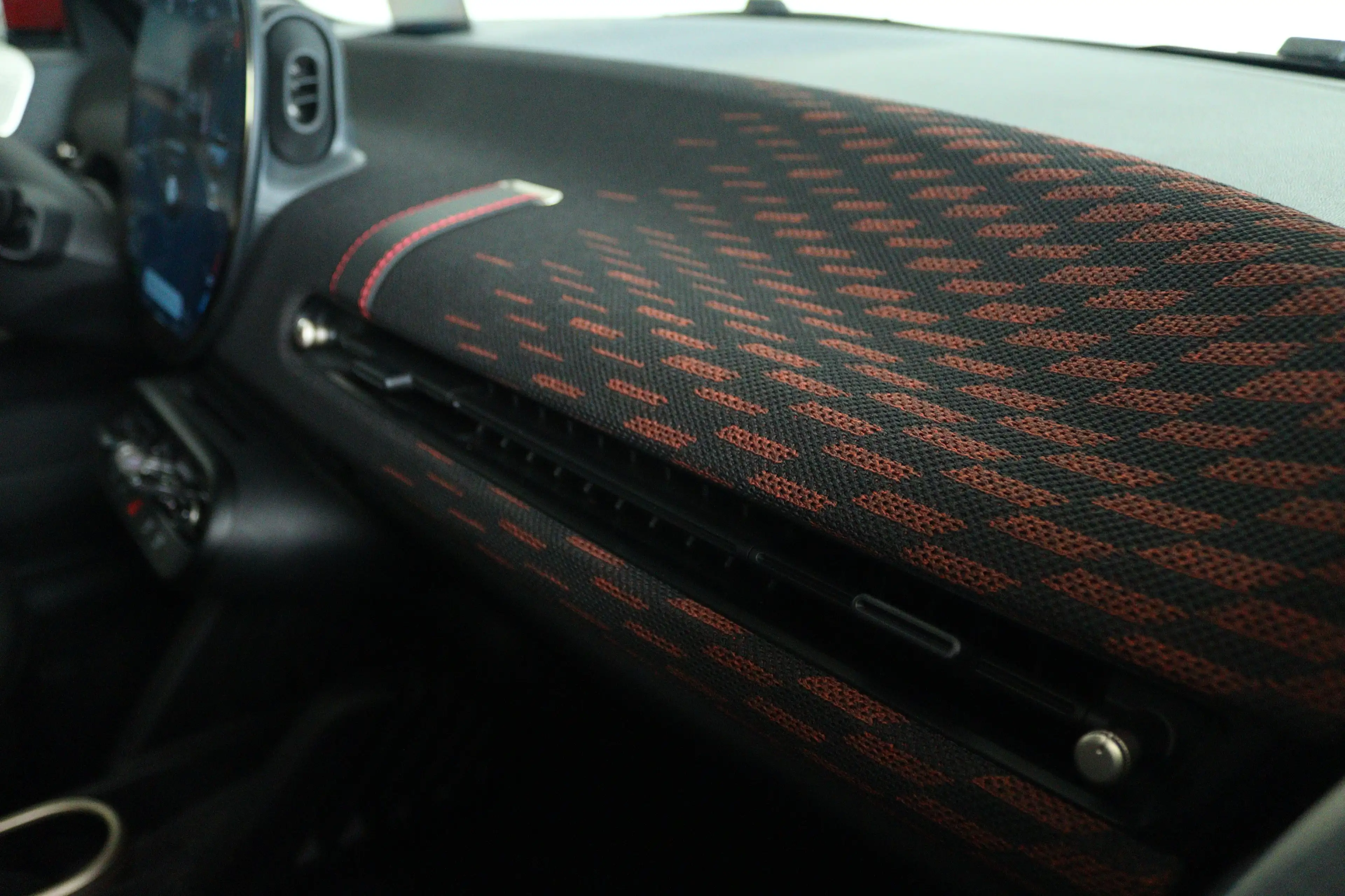 MINI John Cooper Works 3-Deurs SE Cooper XL 54.2 kWh 371KM Range | Binnen — photo 22