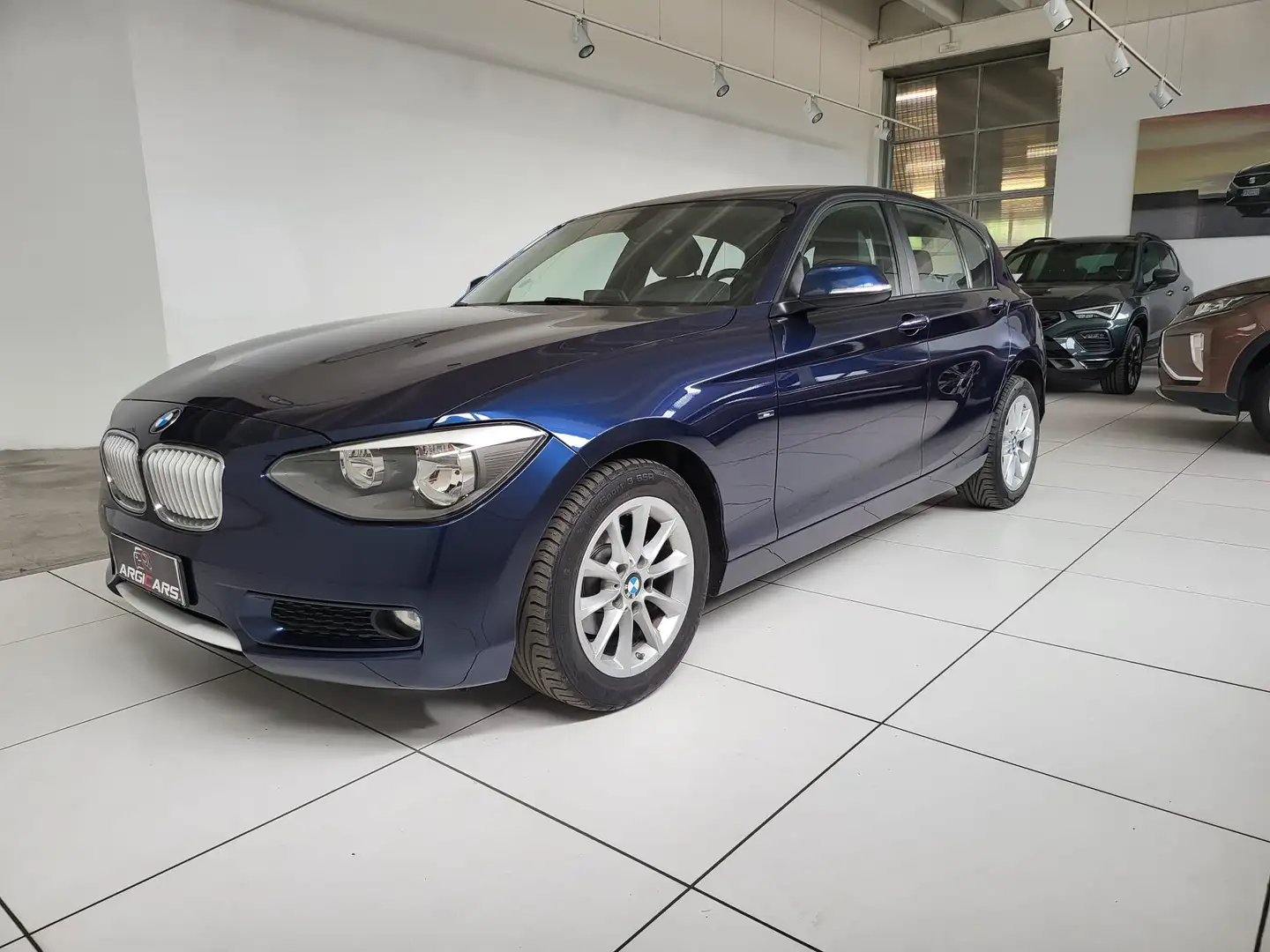 BMW 116 Serie 1 F/20-21 2011 116i 5p Unique E6 Kék - 1