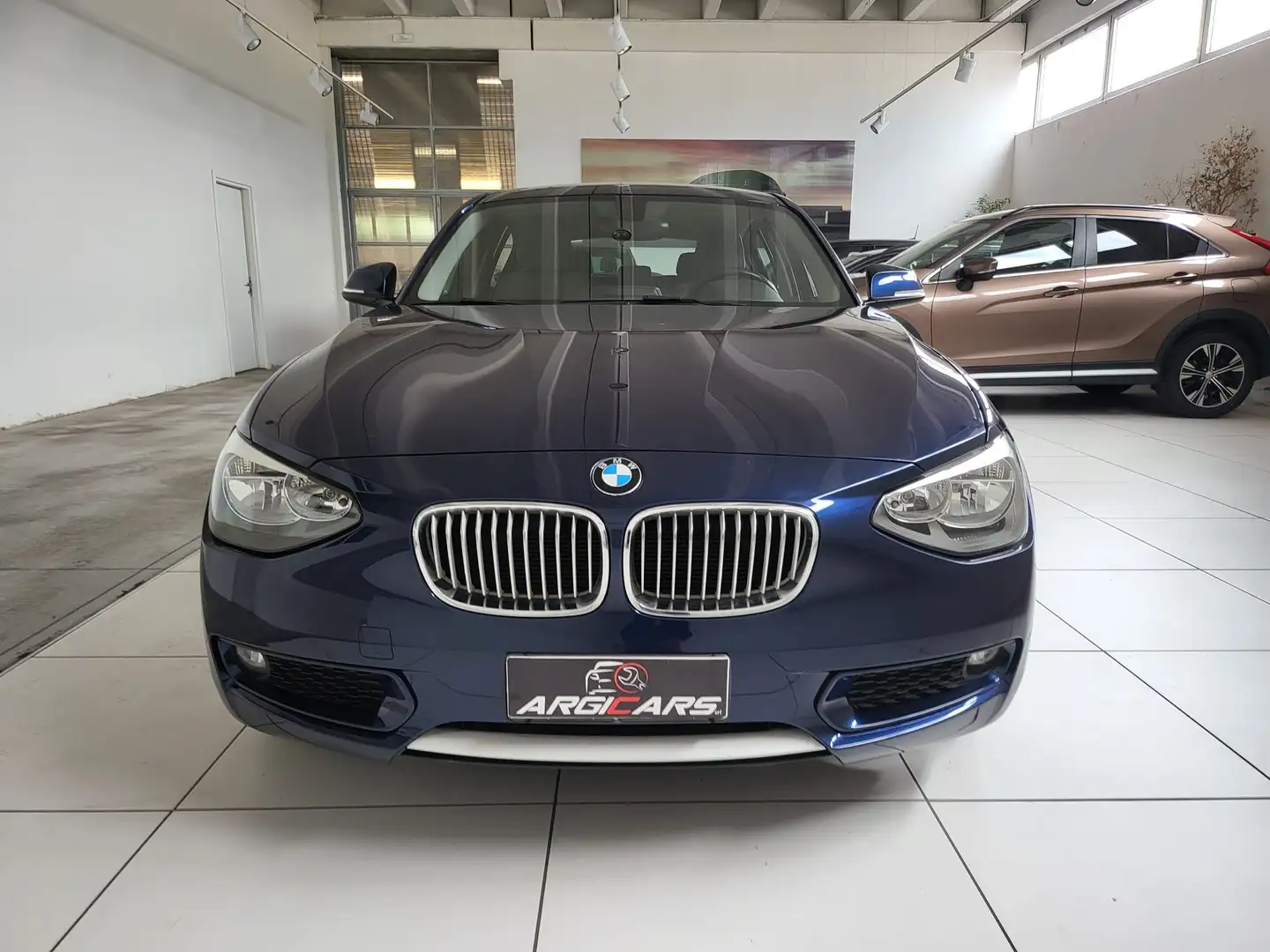 BMW 116 Serie 1 F/20-21 2011 116i 5p Unique E6 Kék - 2