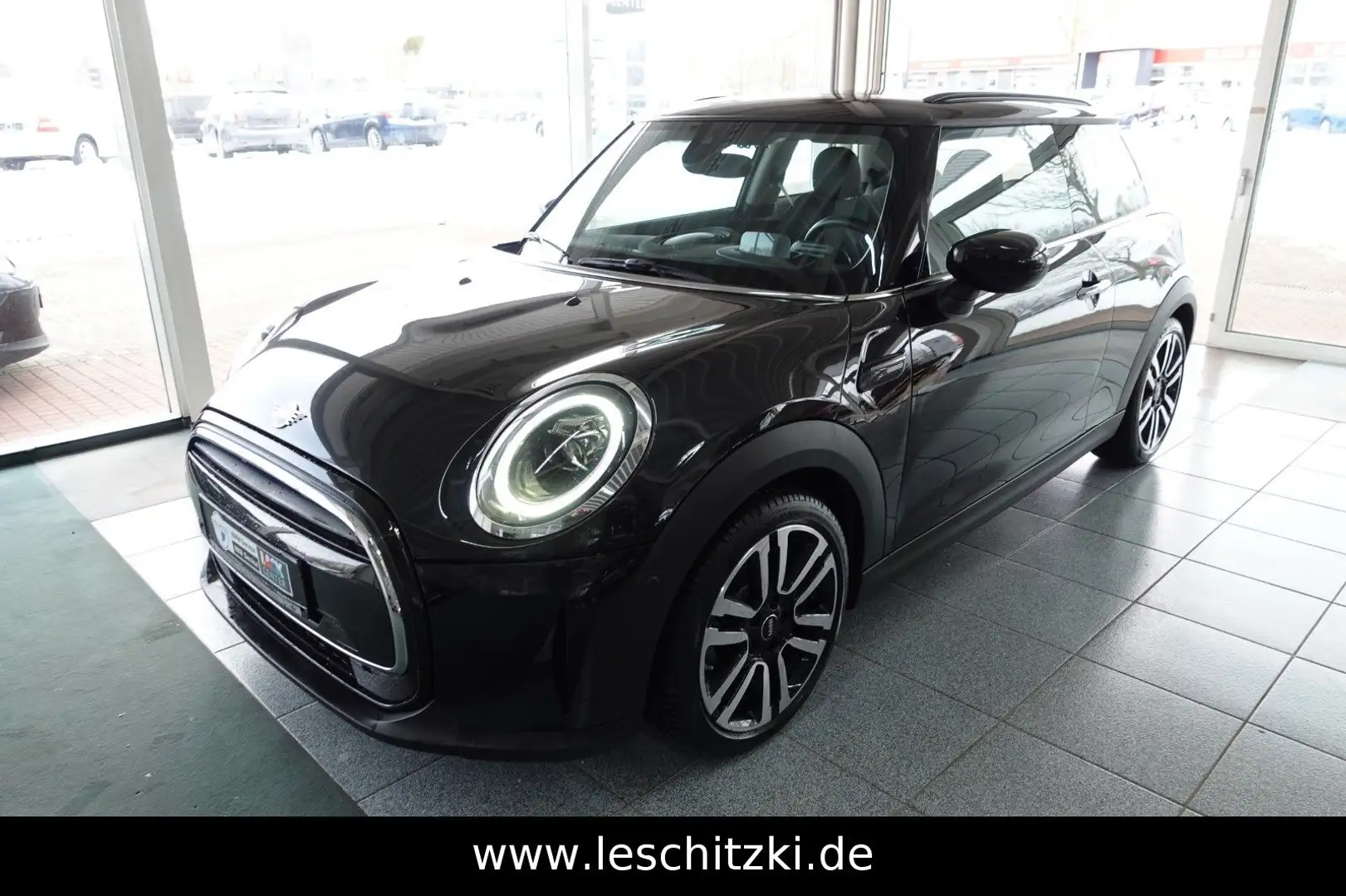 MINI Cooper 3-Türer Classic Trim/Automatik/LED/Navigation Schwarz - 1