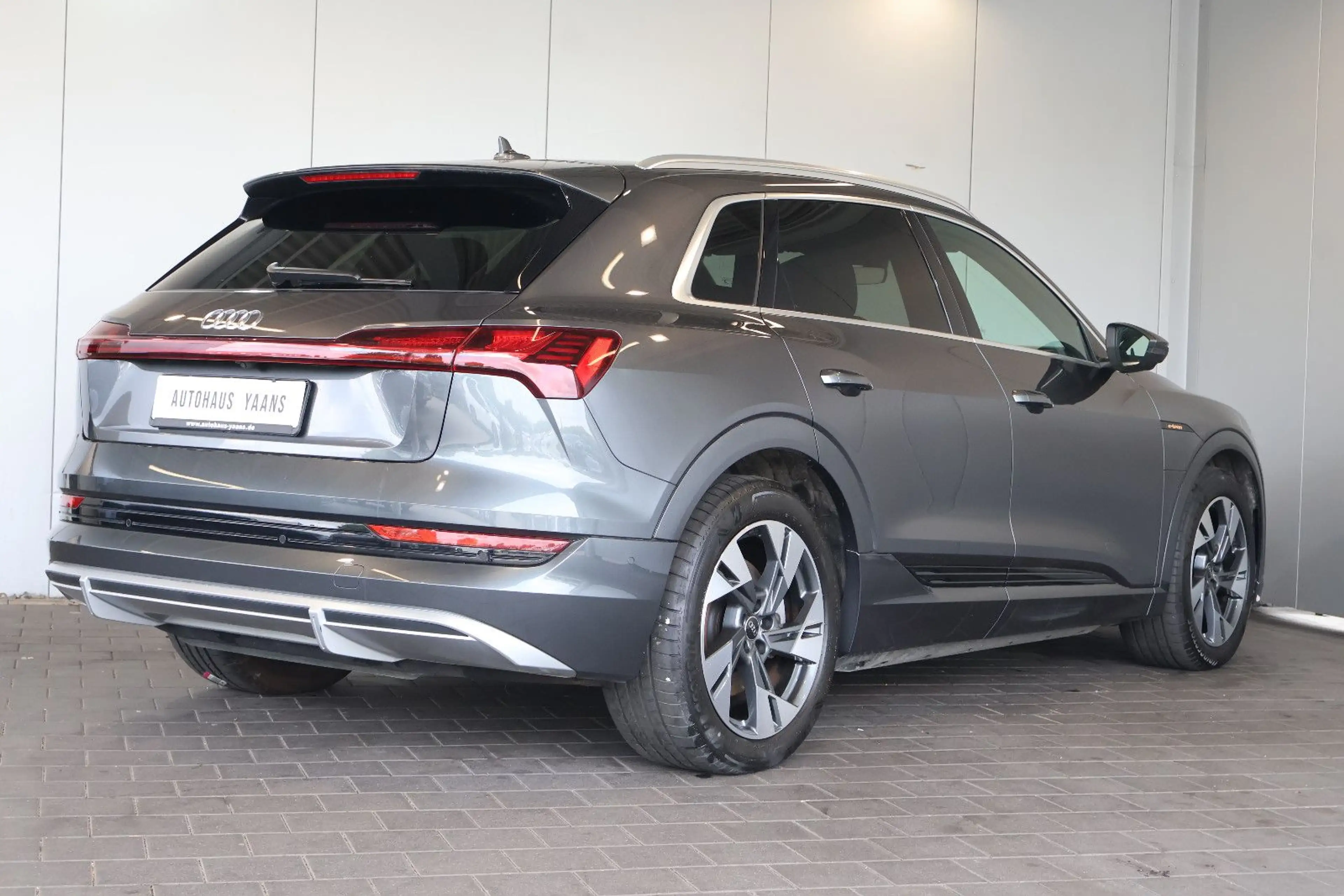 Audi e-tron 55 qu. S Line LUFT+B&O+360°+MEM+LED+PANO — photo 4