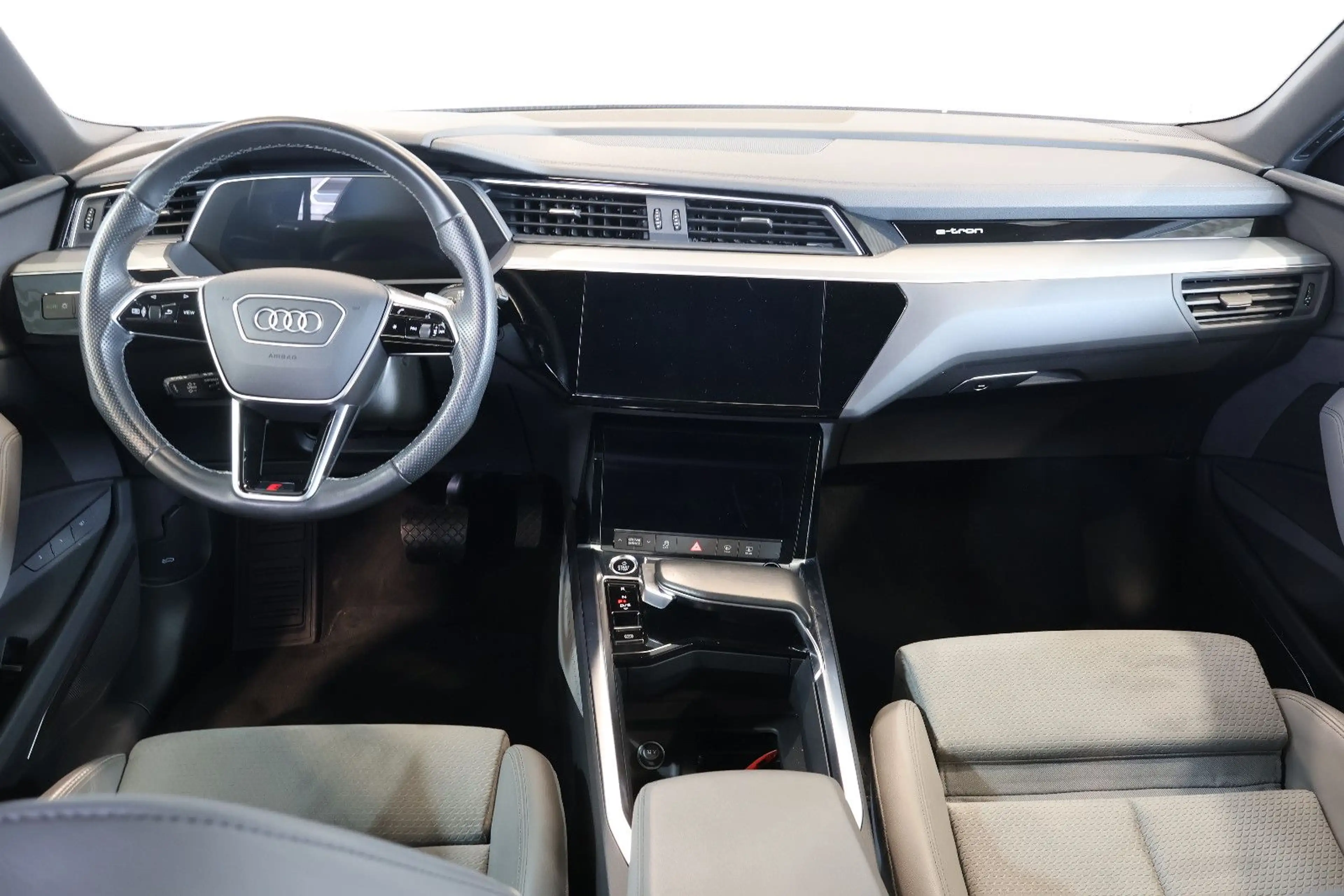 Audi e-tron 55 qu. S Line LUFT+B&O+360°+MEM+LED+PANO — photo 7