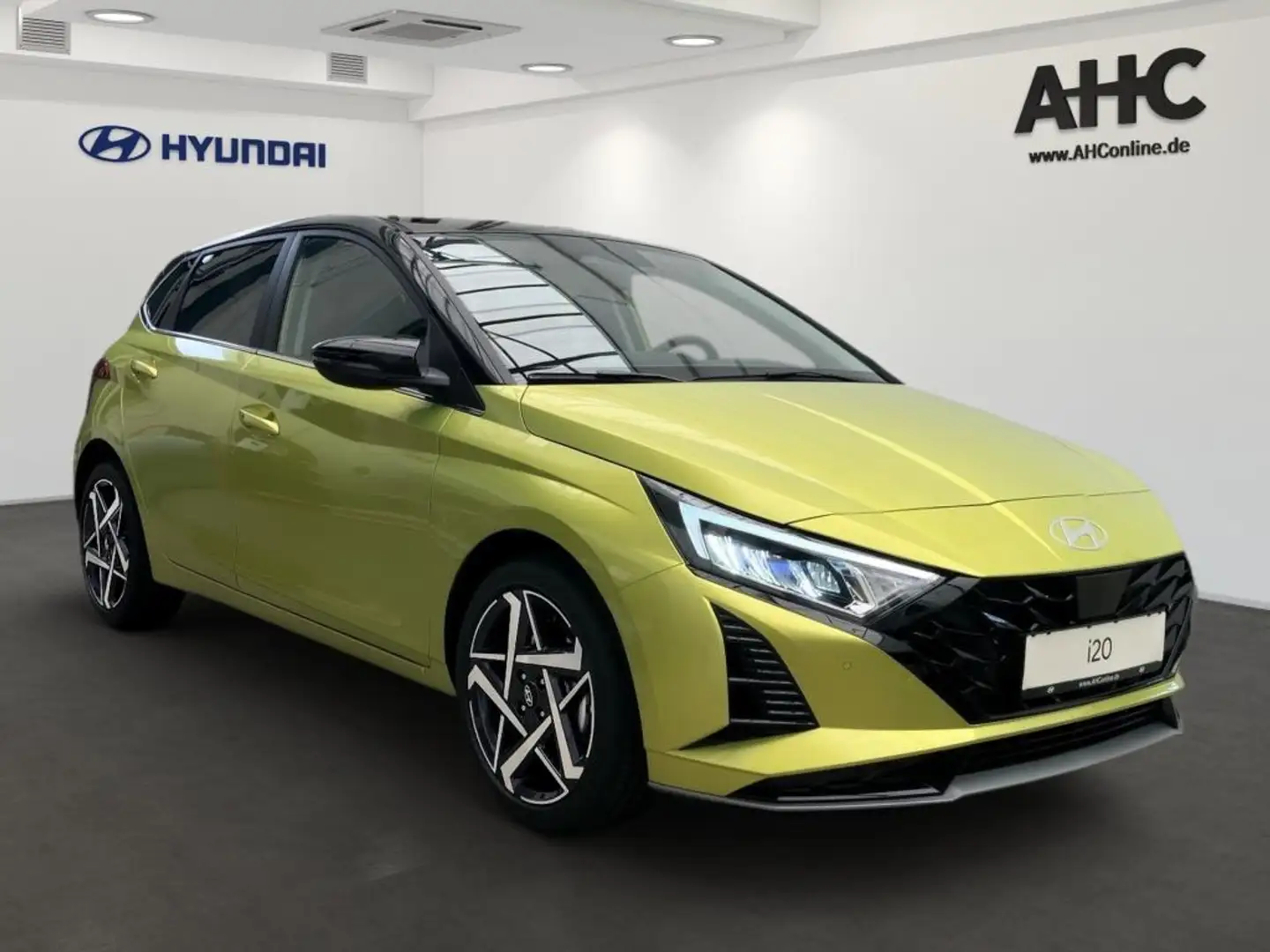 Hyundai i20 1.0 T-GDI 7-DCT Prime 4xSHZ KlimaA Navi LED Schwarz - 2