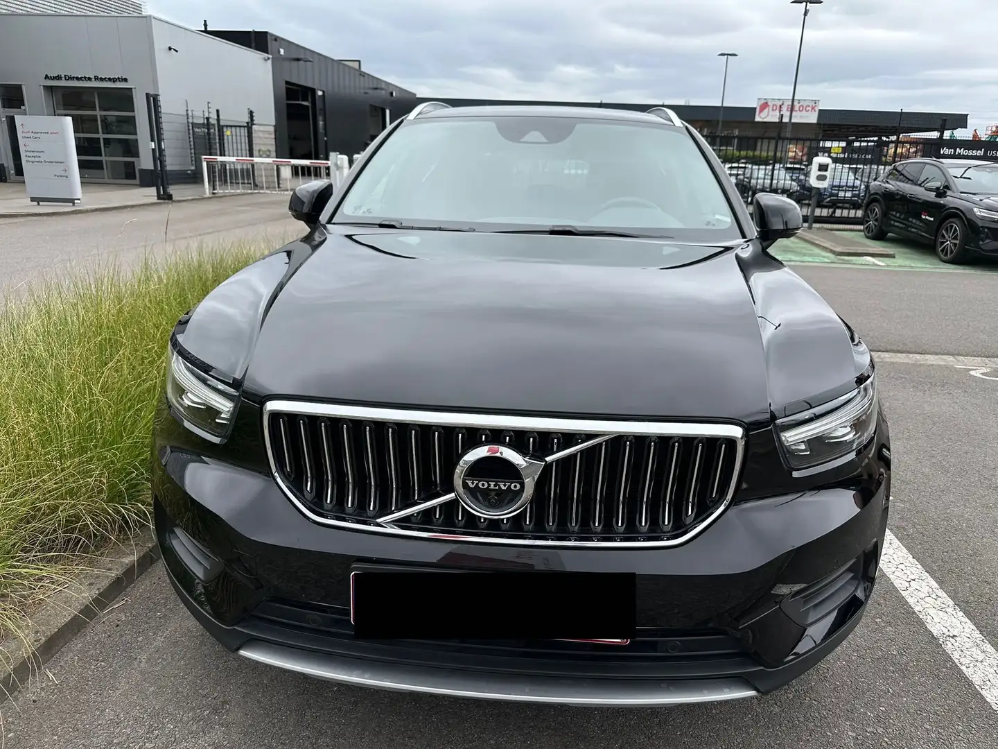 Volvo XC40 XC40 T3 Geartronic Inscription Zwart - 1
