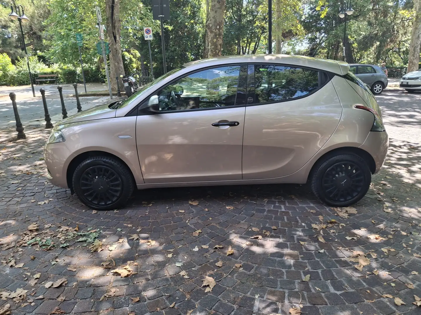 Lancia Ypsilon Ypsilon 1.0 firefly hybrid Maryne s Or - 2