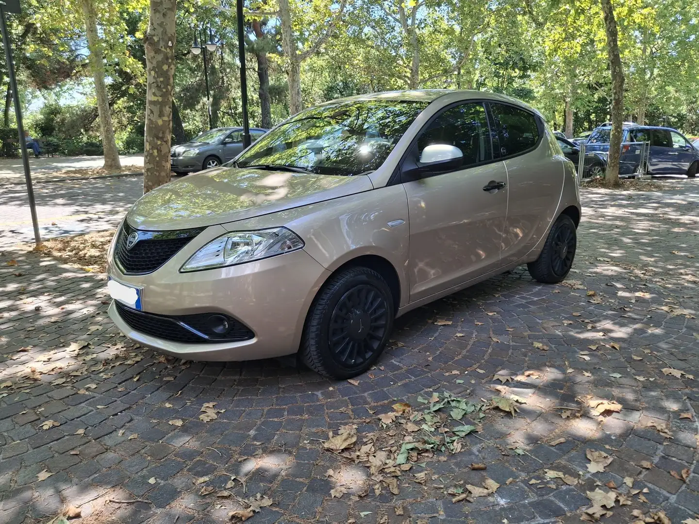 Lancia Ypsilon Ypsilon 1.0 firefly hybrid Maryne s Or - 1