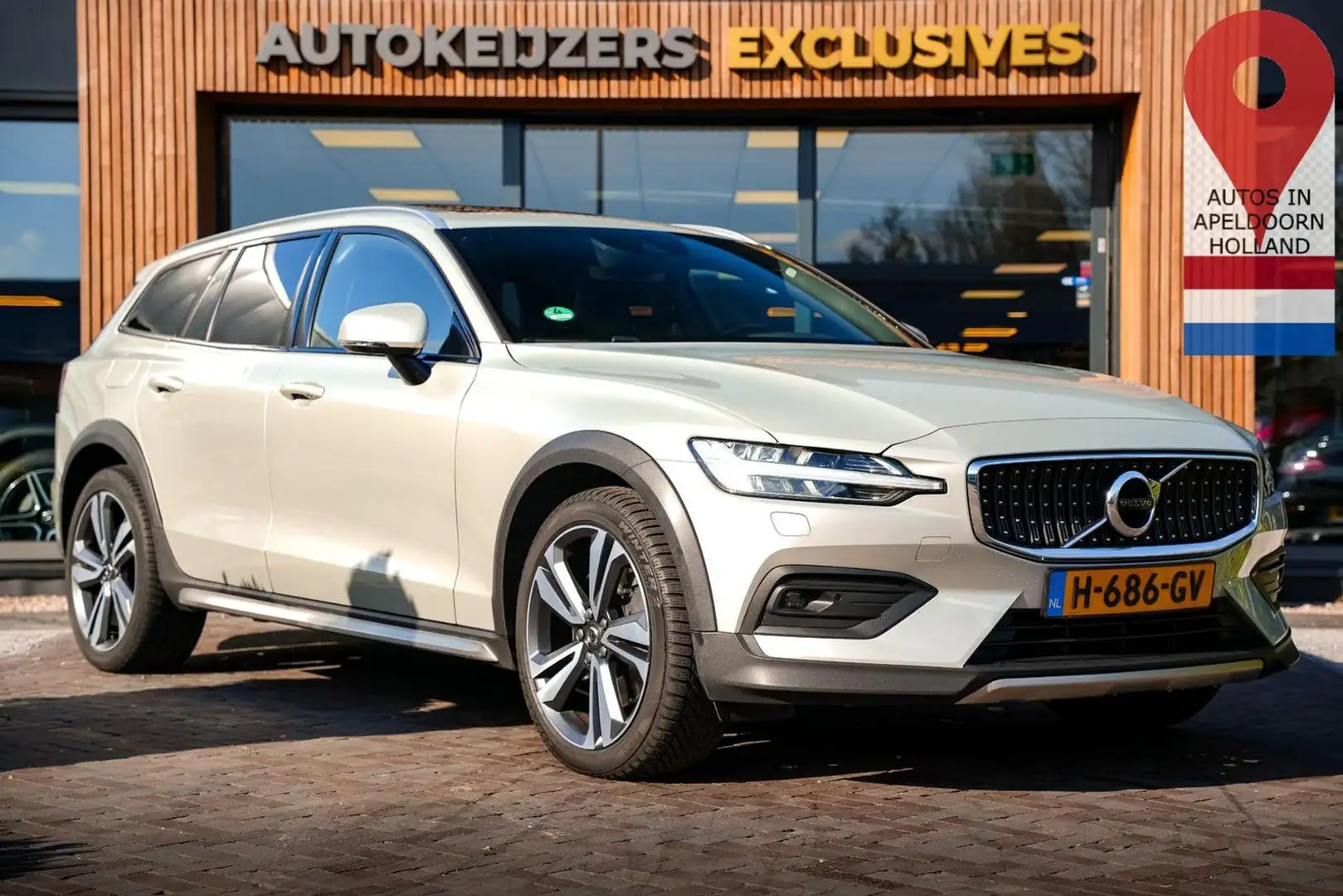 Volvo V60 Cross Country 2.0 T5 AWD Pro Panodak Memory Grau - 1