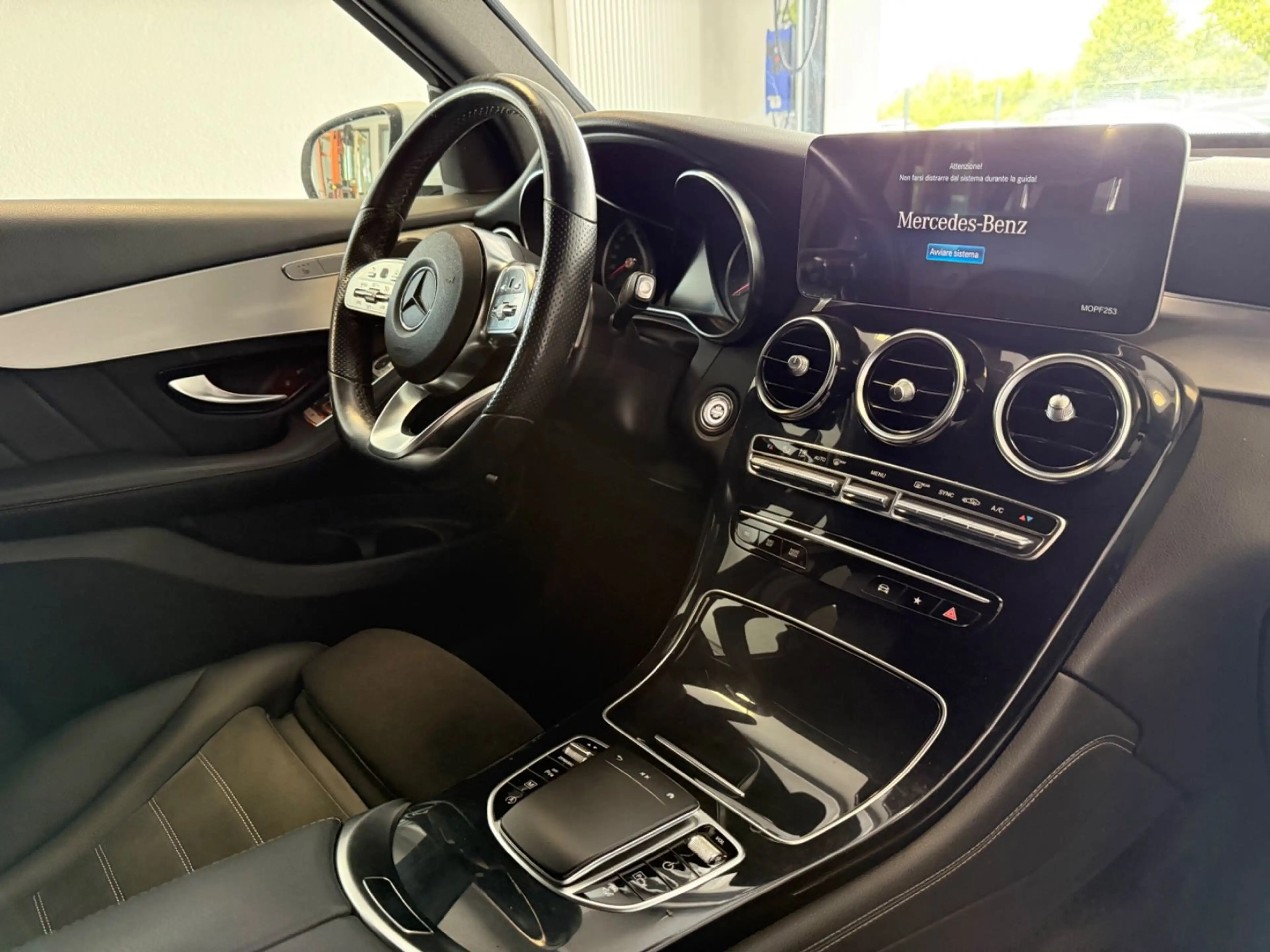 Mercedes-Benz GLC 220 d 4Matic AMG*PANO*SHZ*LED*Kamera*el.Klap — photo 15