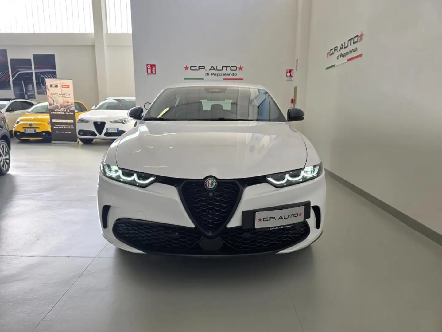 Alfa Romeo Tonale 1.5 160 CV MHEV TCT7 Sprint Weiß - 2