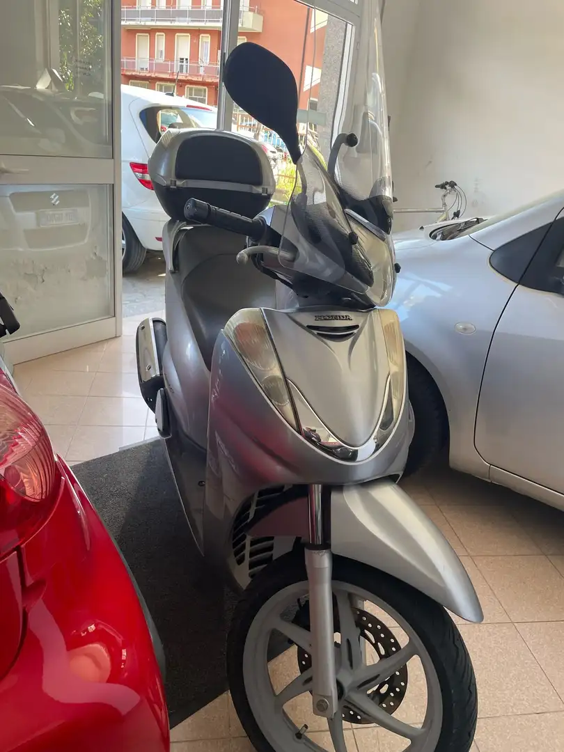 Honda SH 300 Grey - 2