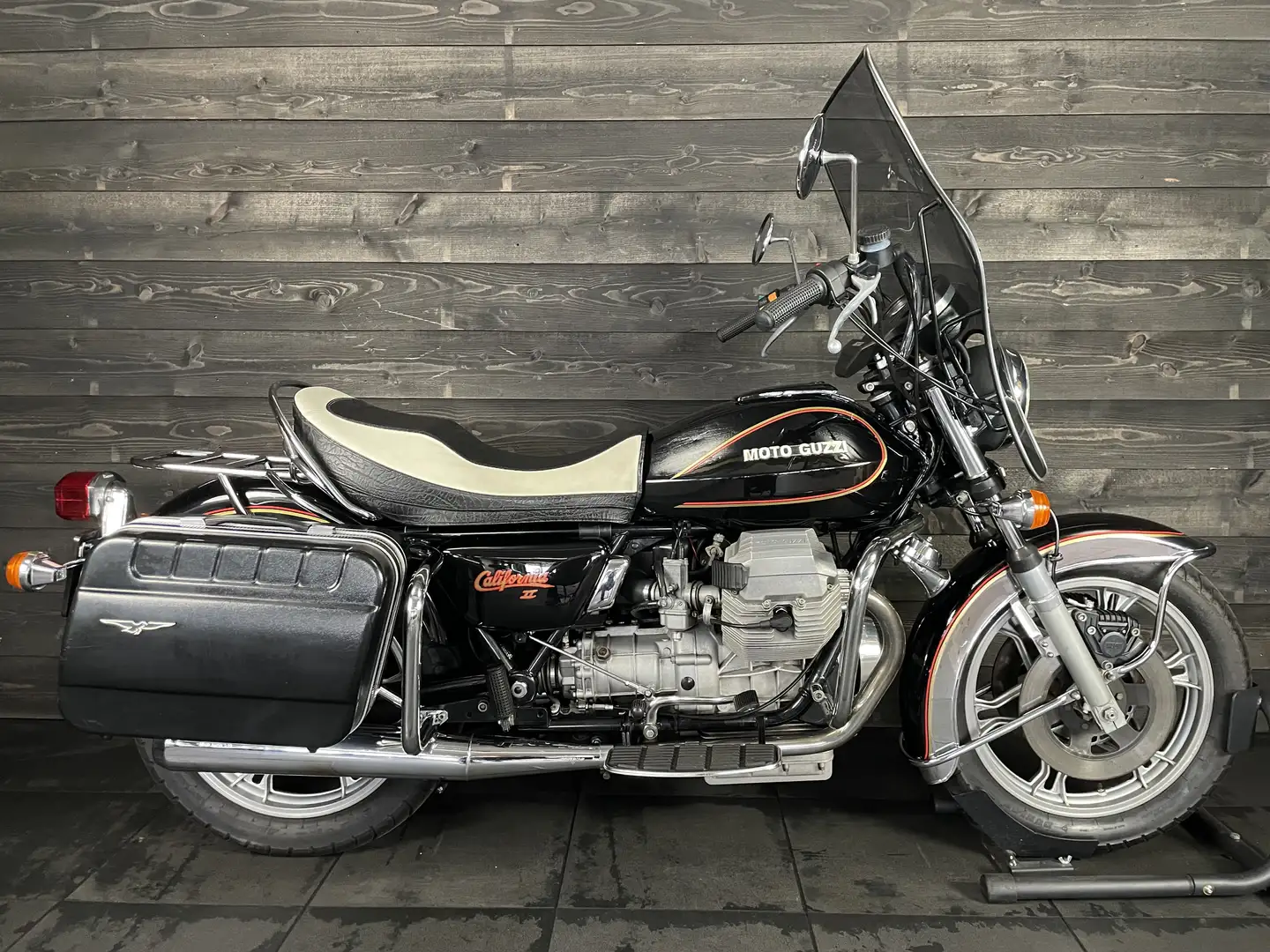 Moto Guzzi California II Zwart - 1
