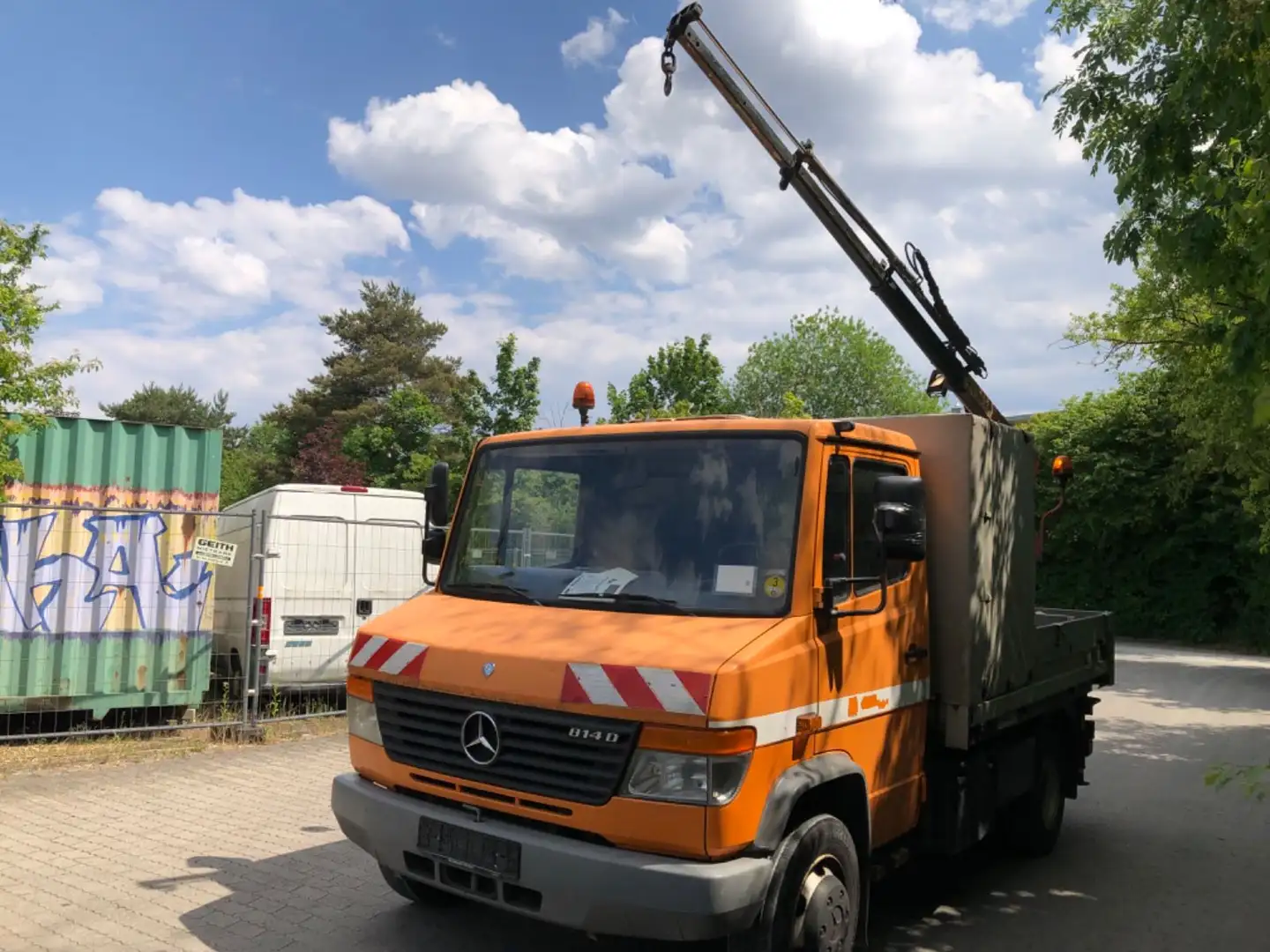 Mercedes-Benz Vario 614 D Pritsche Kran Orange - 1