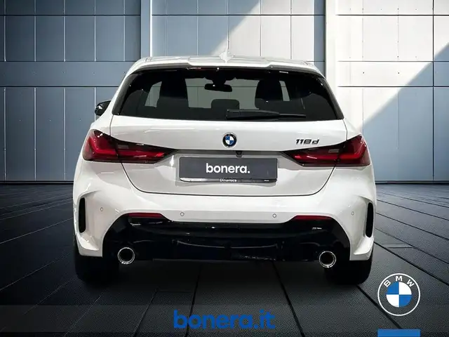 BMW 1 Series view 7
