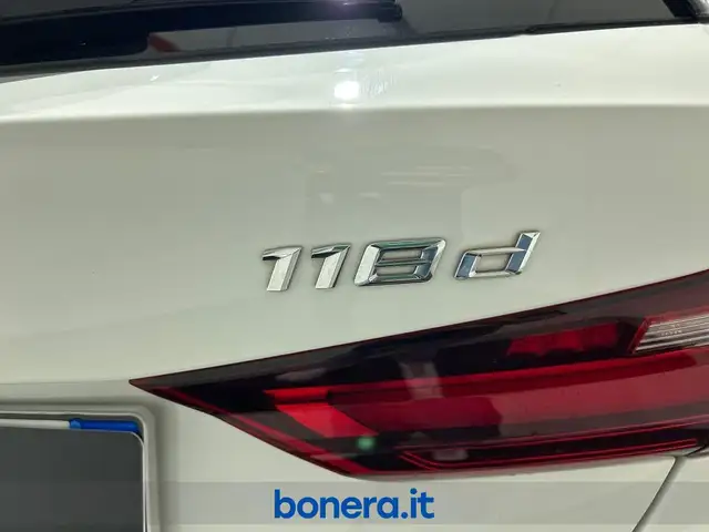 BMW 1 Series view 10
