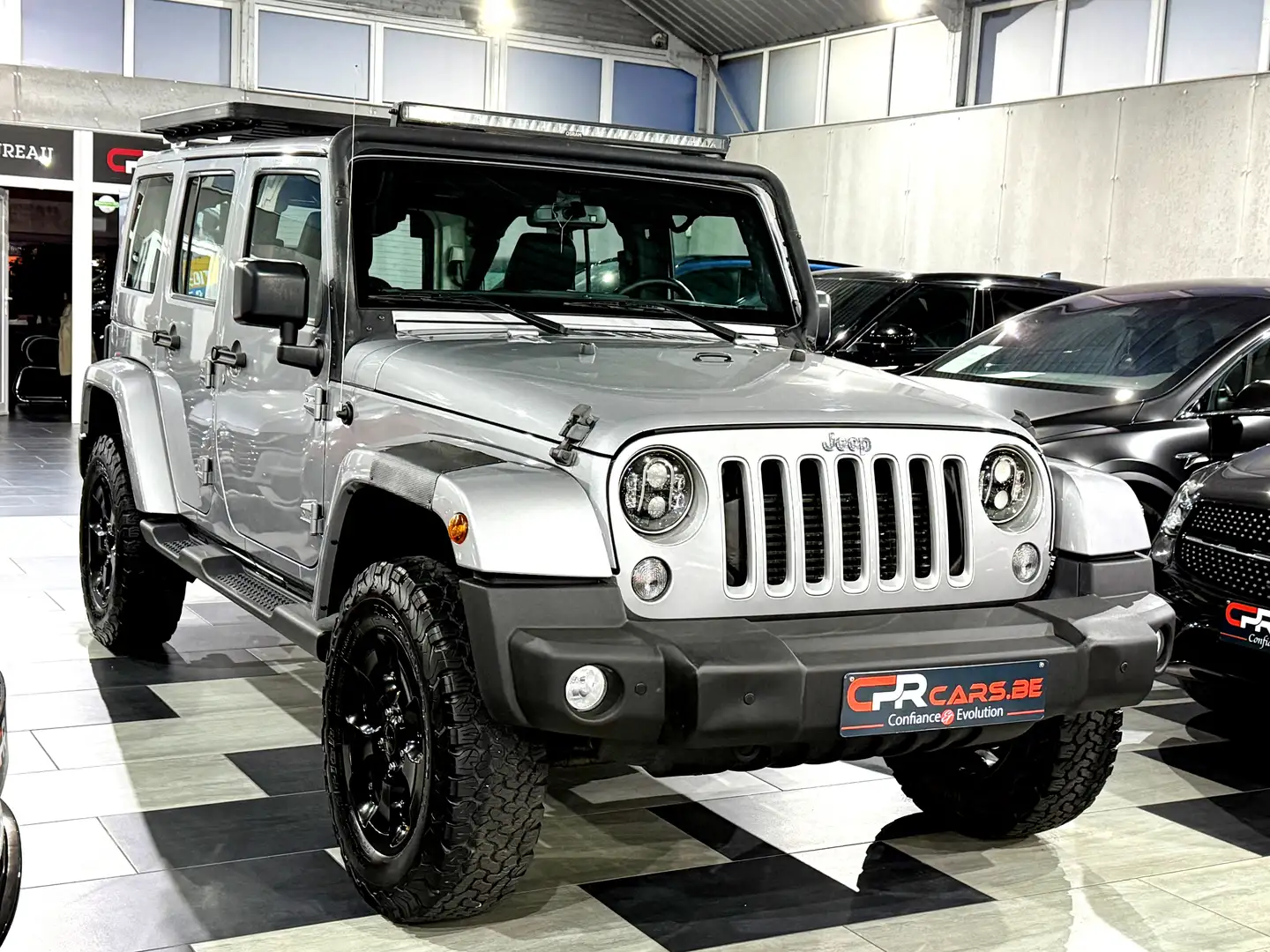 Jeep Wrangler 2.8 CRD Sahara // RESERVER // RESERVED // Argent - 2