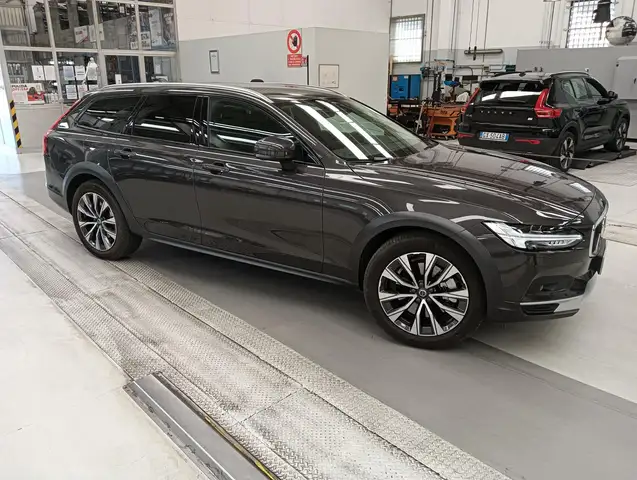 Volvo V90 Cross Country 2.0 b4 Plus awd auto