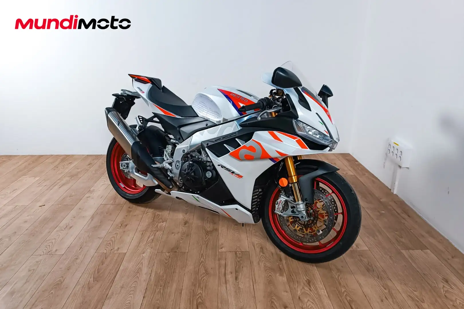 Aprilia RSV4 - 2