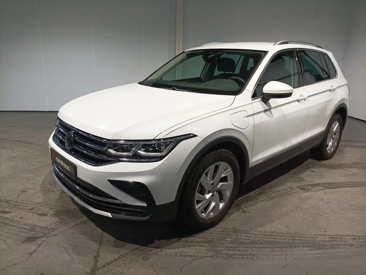 Volkswagen Tiguan 1.4 TSI eHybrid IQ-Licht|Navi|PDC|AHK 3