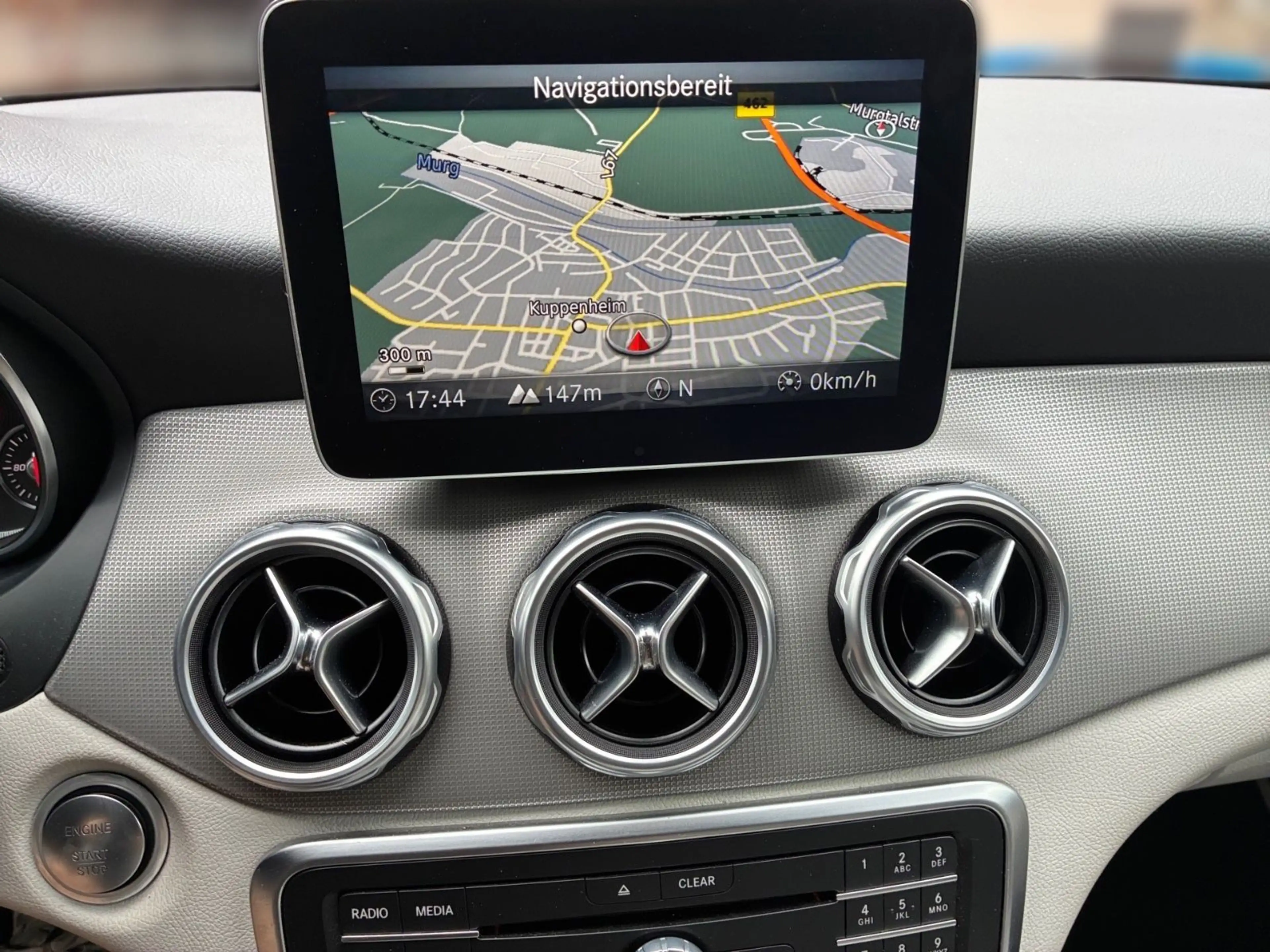 Mercedes-Benz GLA 200 CDI Navi Kamera SHZ AHK — photo 11
