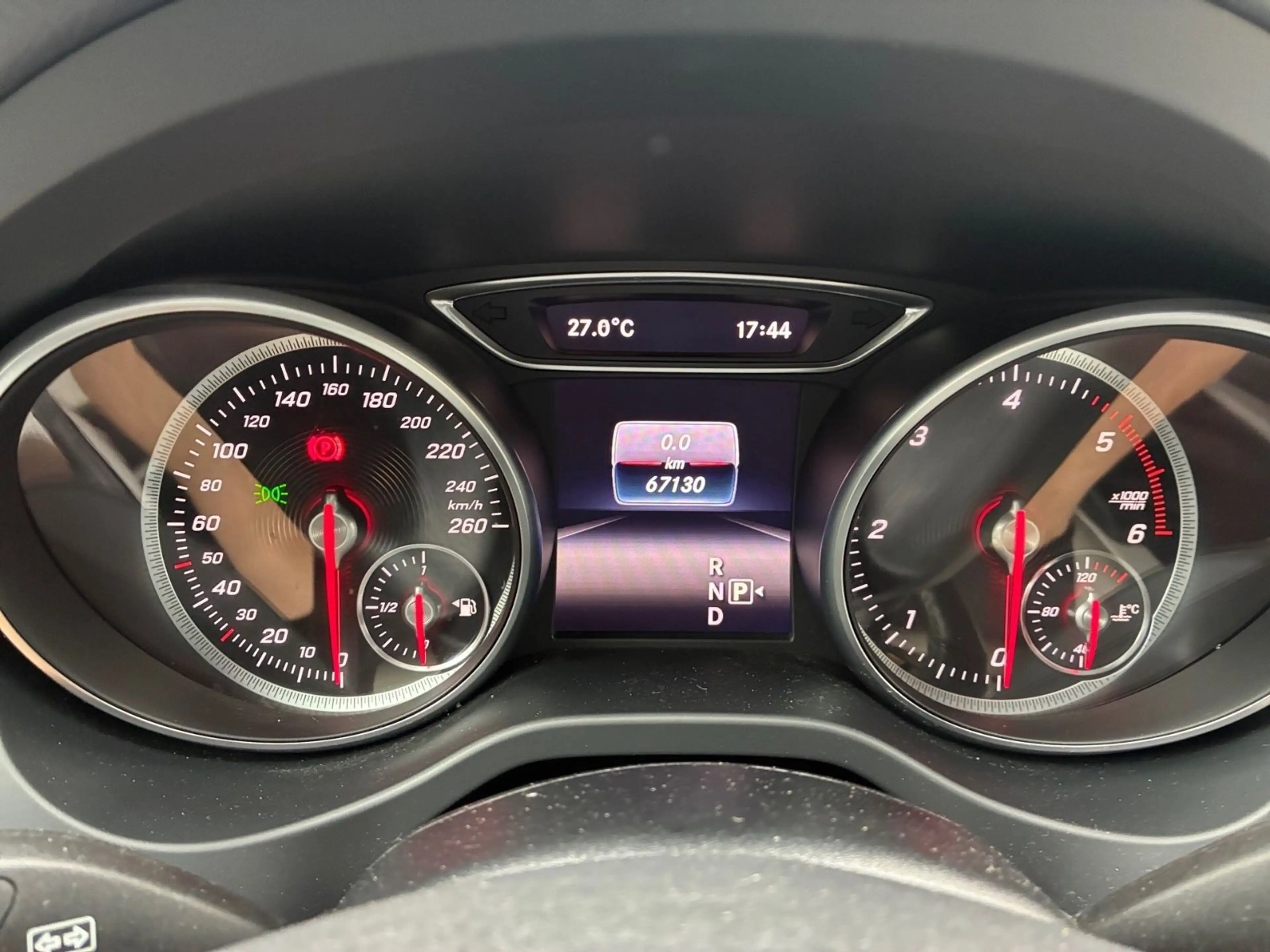 Mercedes-Benz GLA 200 CDI Navi Kamera SHZ AHK — photo 13