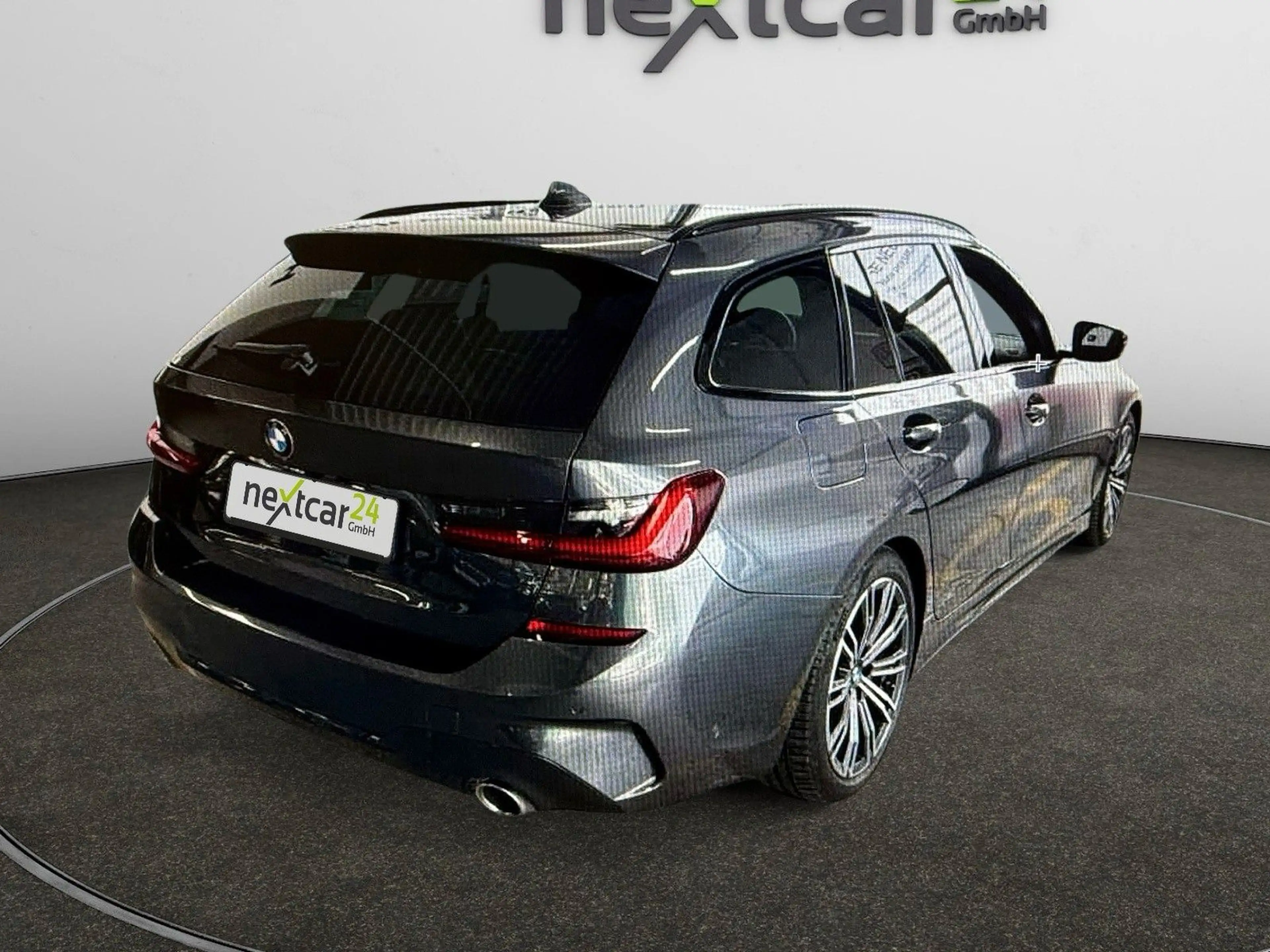 BMW 320 d T M Sport|LASER|HUD|LIVE COC| — photo 4