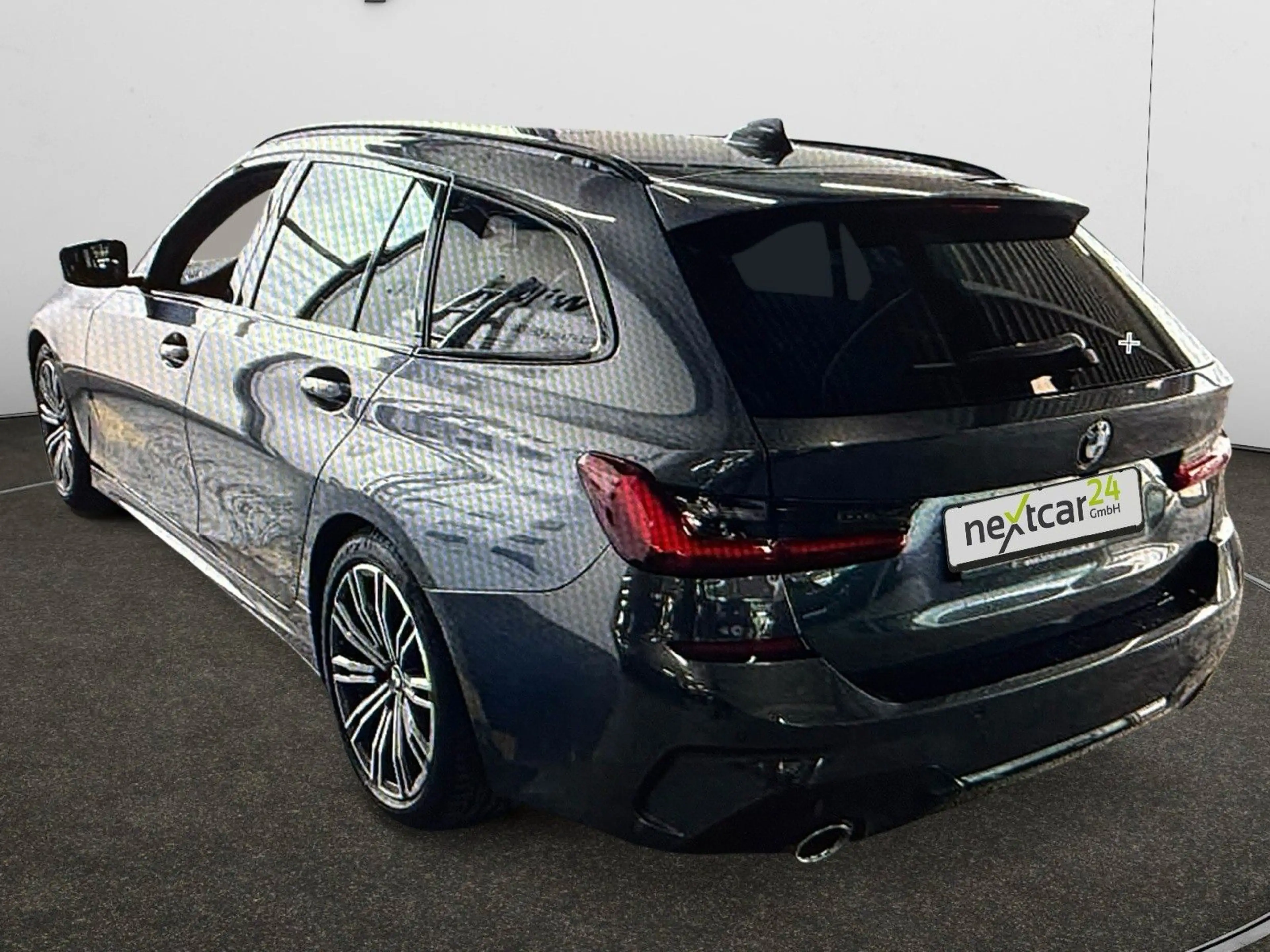 BMW 320 d T M Sport|LASER|HUD|LIVE COC| — photo 2