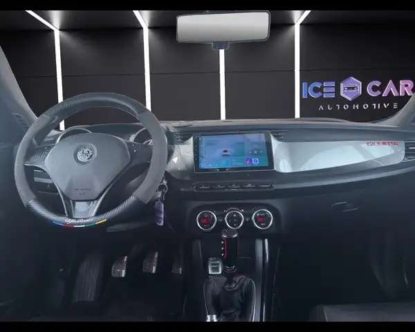 Alfa Romeo Giulietta view 10