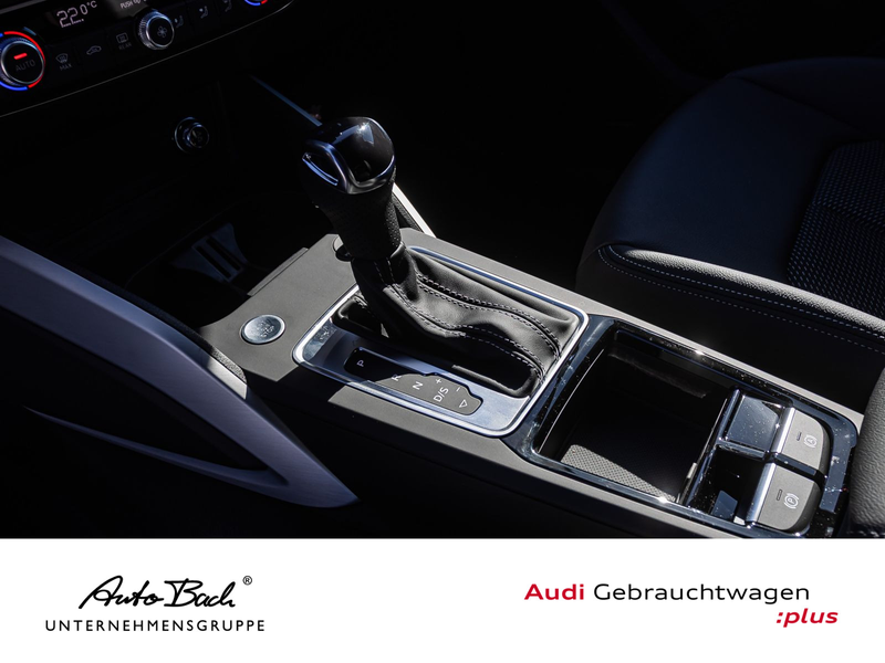 Audi Q2 S line 35TFSI Stronic LED EPH CarPlay DAB — photo 13
